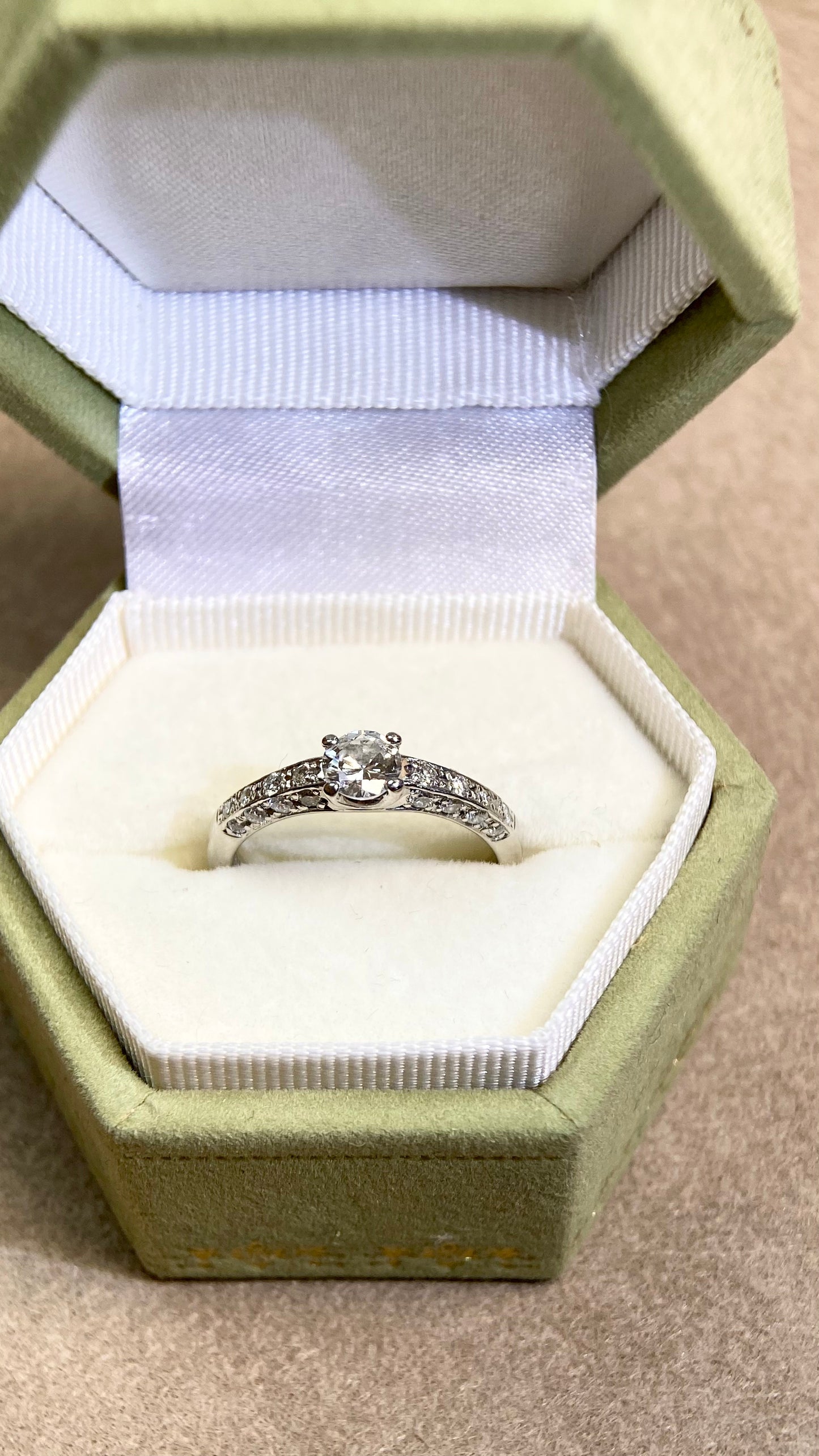 Pt900プラチナ&ダイヤモンドリング|ダイヤモンド0.28ct/0.25ct|日本製ヴィンテージエステートジュエリー