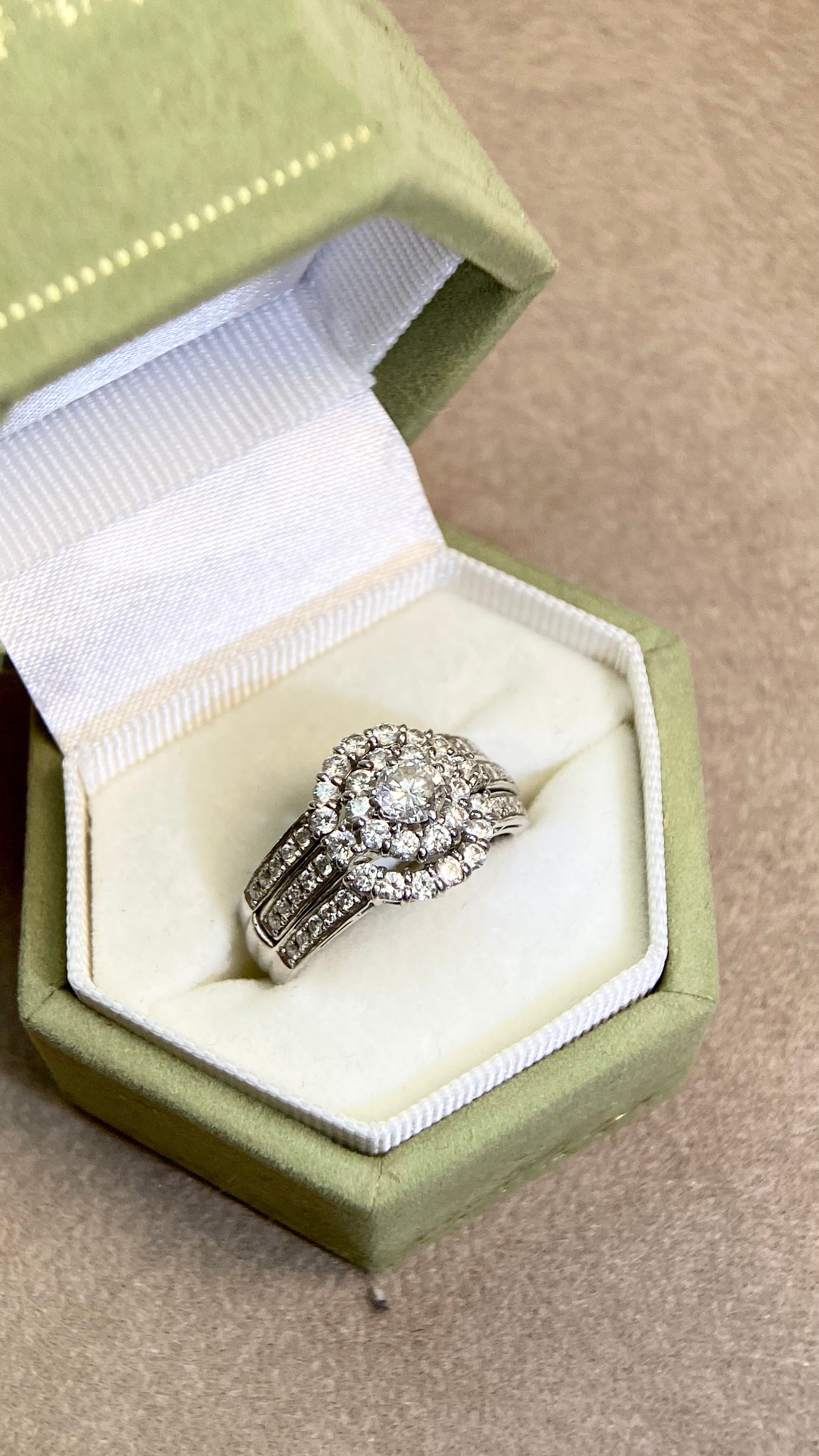 Pt900プラチナ&ダイヤモンドリング|ダイヤモンド0.744ct/0.79ct|ルイ・ヴィトン-VS2|日本製ヴィンテージエステートジュエリー