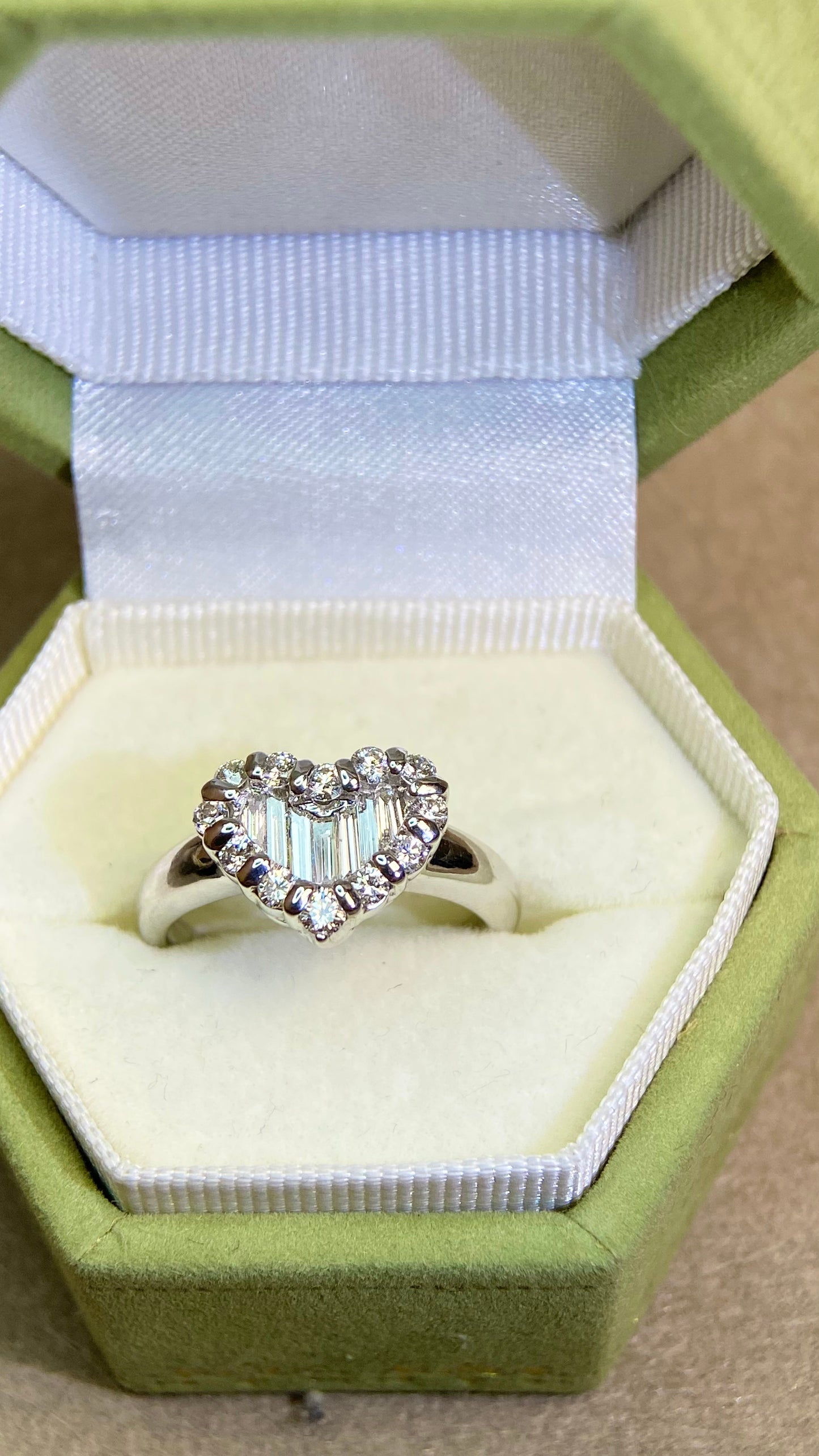 Pt900プラチナ&ダイヤモンドリング|ダイヤモンド0.308ct/0.10ct|日本製ヴィンテージエステートジュエリー