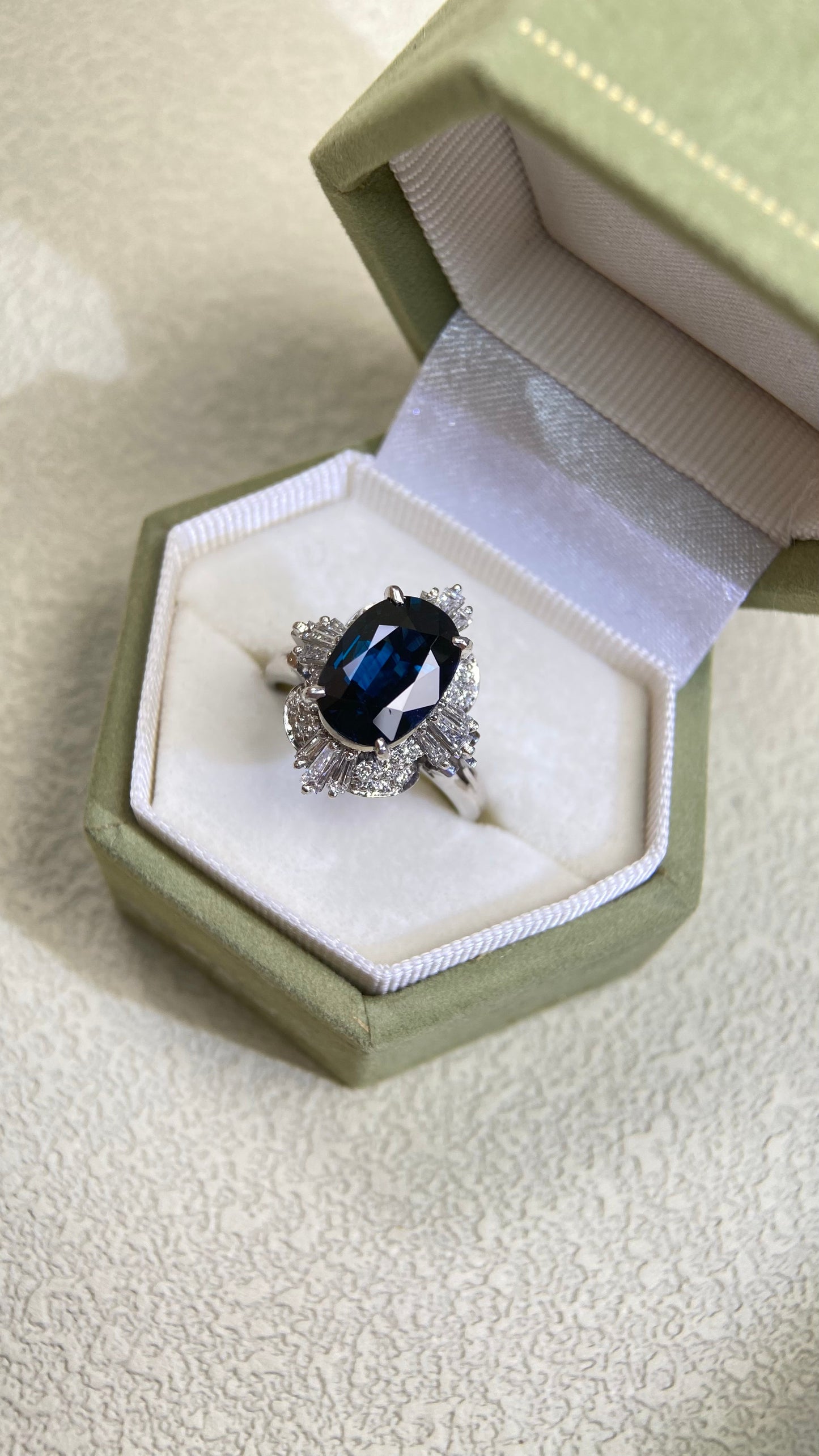 Pt900 Platinum&Sapphire and Diamond Ring | Sapphire 3.33ct | Diamond 0.54ct | Japanese Vintage Estate Jewelry-BOSY