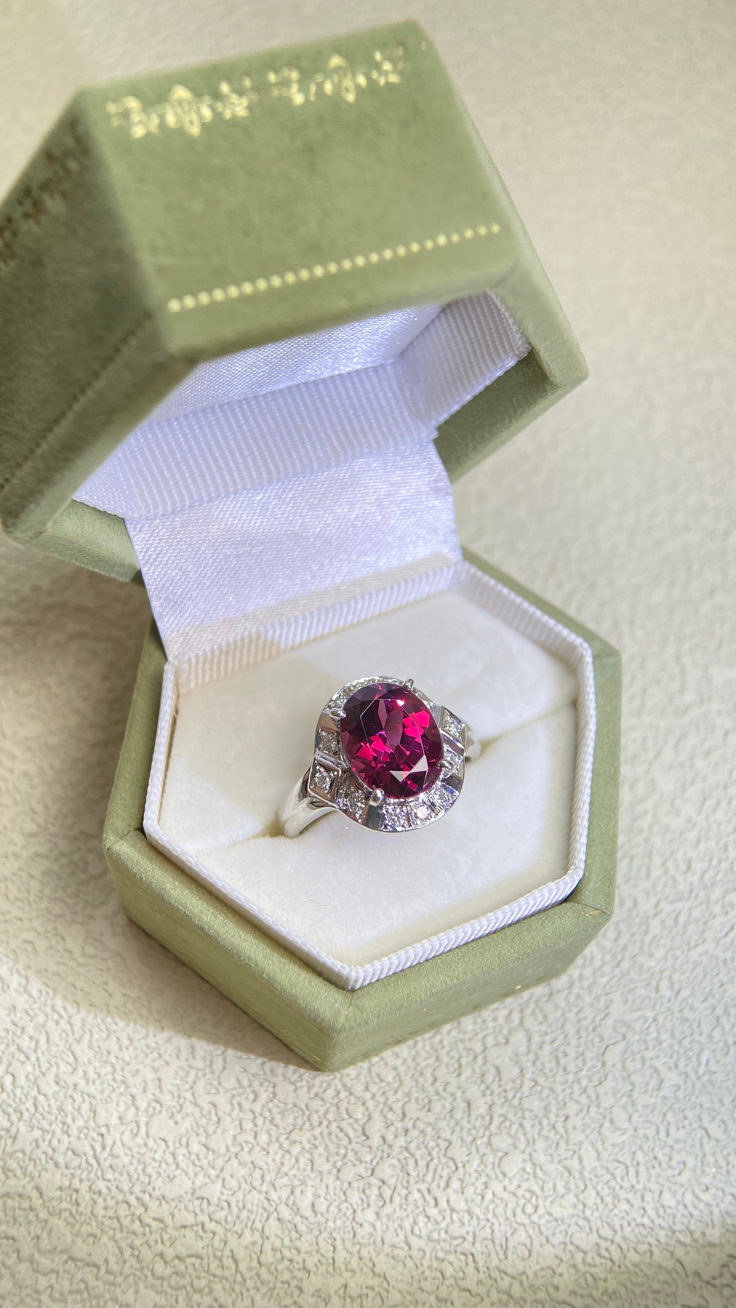 Pt900 Platinum&Garnet and Diamond Ring | Garnet 3.35ct | Diamond 0.14ct | Japanese Vintage Estate Jewelry-BOGA