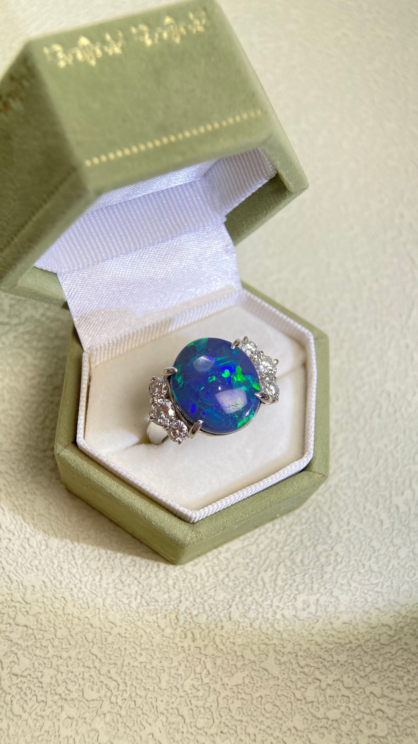 Pt900 Platinum&Black Opal and Diamond Ring | Opal 7.71ct | Diamond 0.93ct | Japanese Vintage Estate Jewelry-BNZX