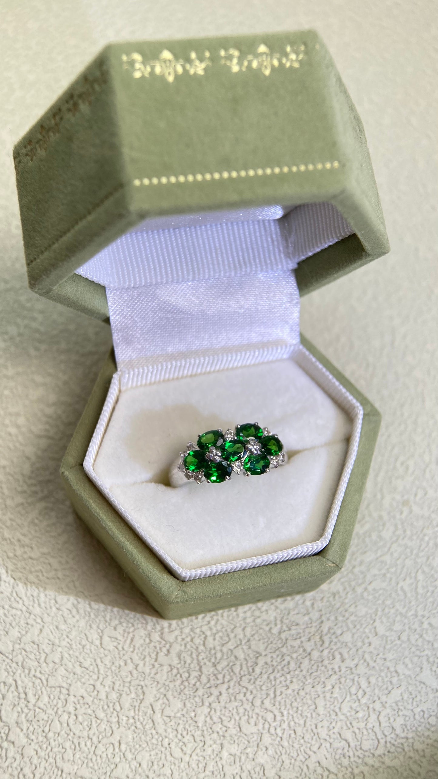 K18 White Gold&Green Garnet and Diamond Ring | Garnet 1.30ct | Diamond 0.15ct | Japanese Vintage Estate Jewelry-BGHW