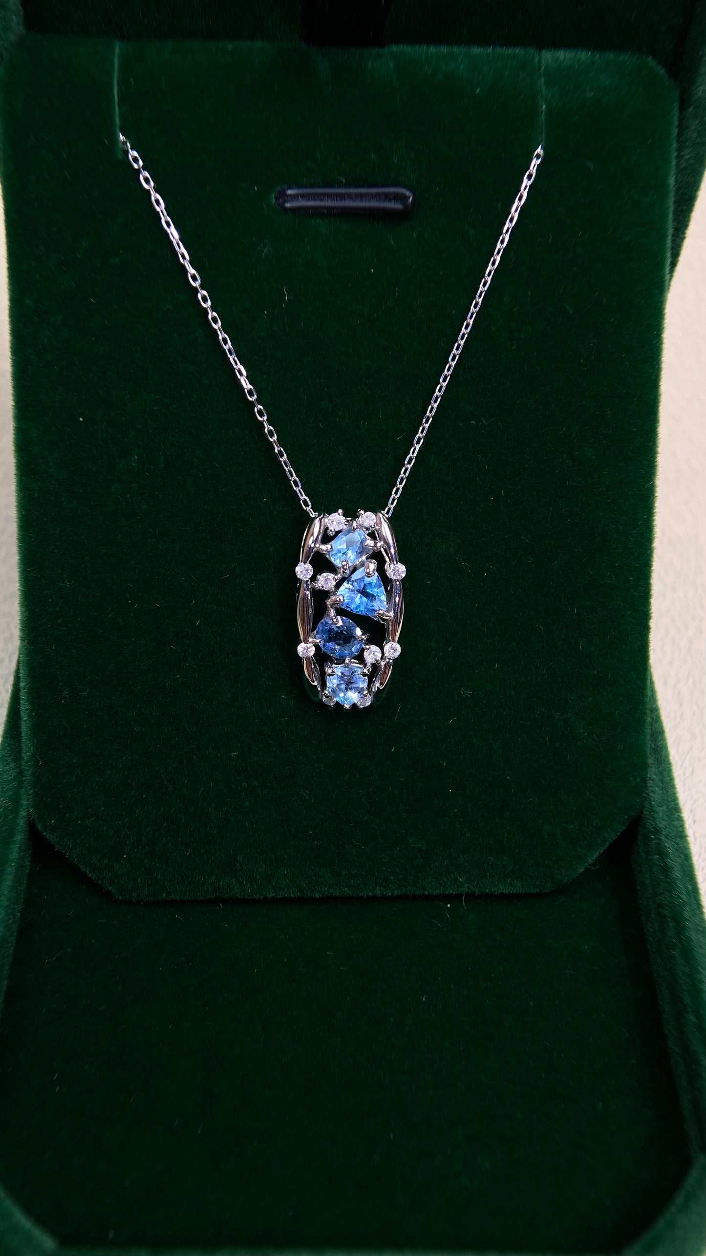K18 White Gold&Aquamarine&Diamond Necklace| Aquamarines: 1.04ct Santa Maria |Diamonds:0.18ct|Japanese Vintage Estate Jewelry -BJGS