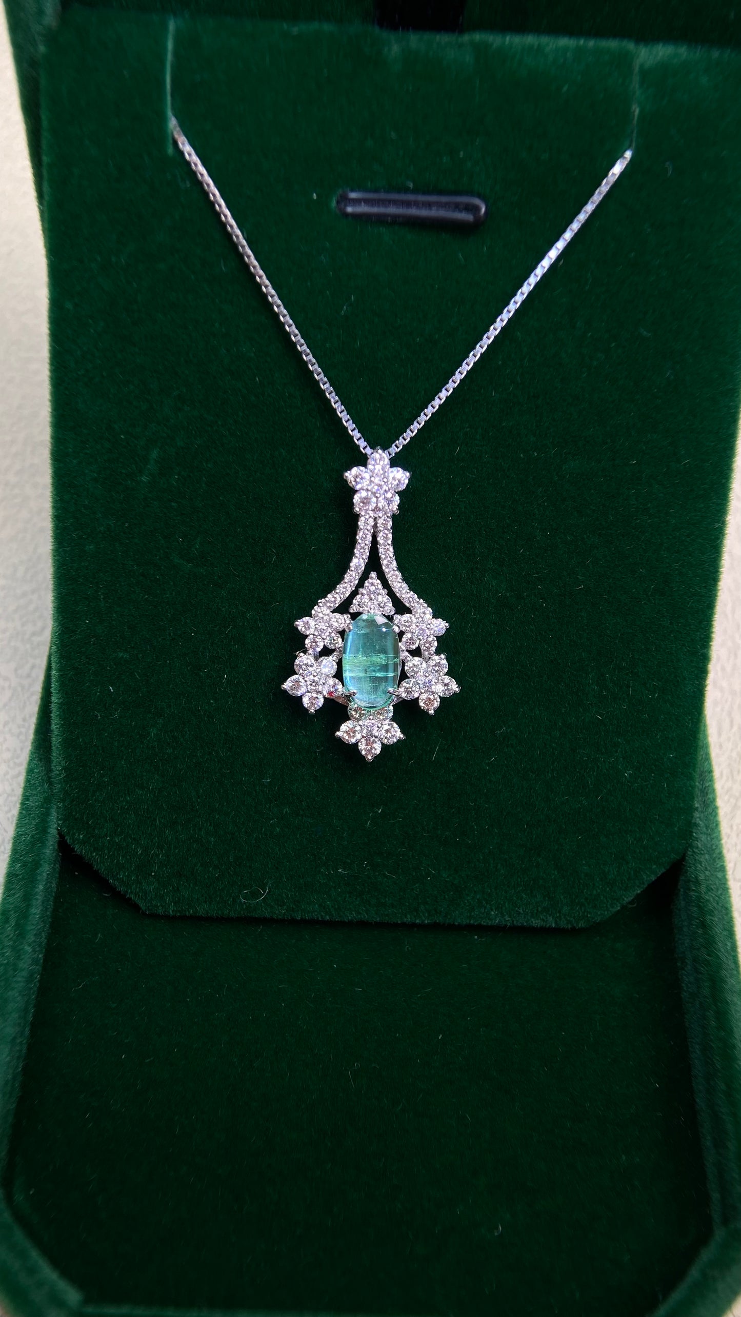 Pt900 platinum/Pt850 platinum&Emerald Cat’s eye&Diamond Necklace| Emerald Cat’s eye : 0.71ct|Diamonds:1.00ct|Japanese Vintage Estate Jewelry -BLPL
