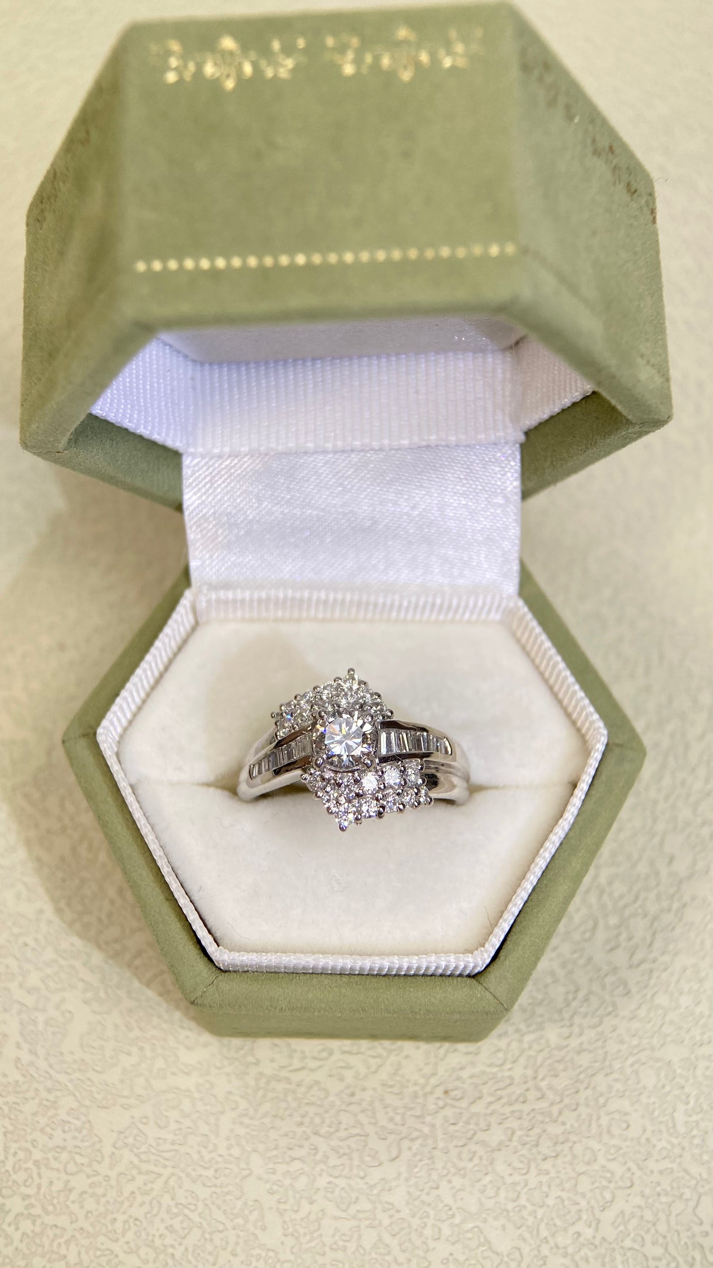 Pt900 Platinum&Diamond Ring| Diamonds:0.403/0.607ct | Japanese Vintage Estate Jewelry -BSJJ3066