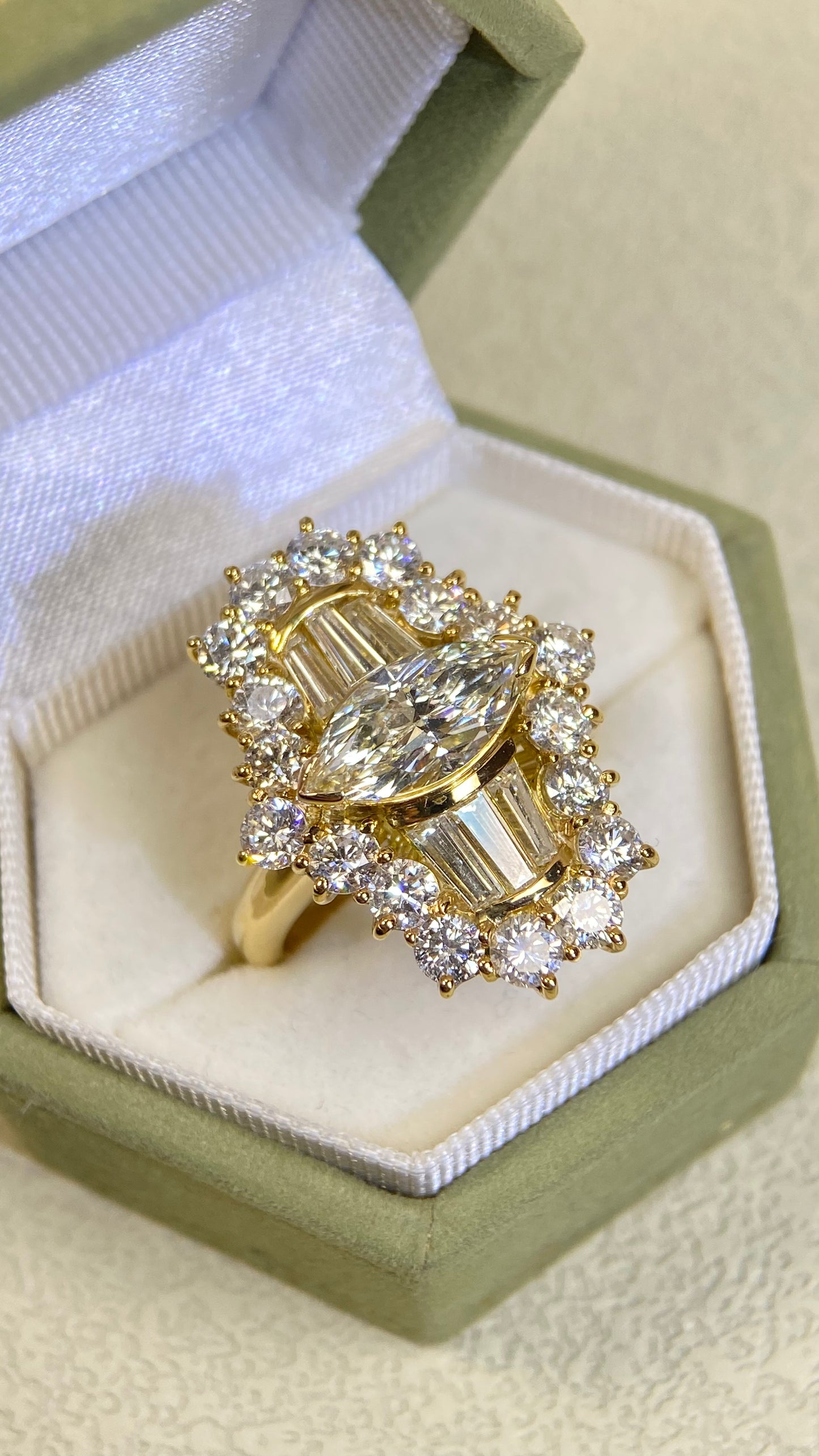 K18 Gold&Diamond Ring| Diamond:1.512ct L-SI1 | Diamonds:3.18ct | Japanese Vintage Estate Jewelry -BSLN3123