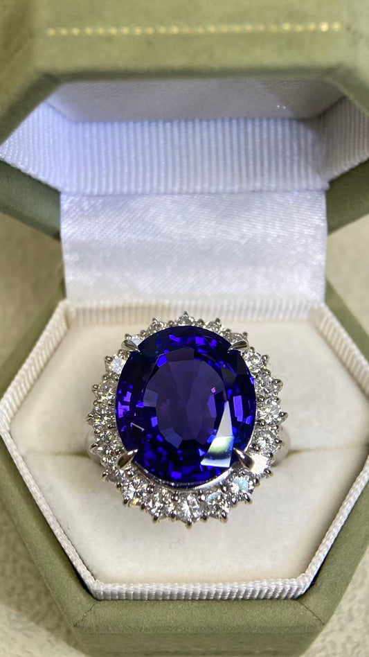 Pt900 Platinum&Tanzanite&Diamond Ring| Tanzanite:15.48ct | Diamonds:1.05ct | Japanese Vintage Estate Jewelry -BSKT3103