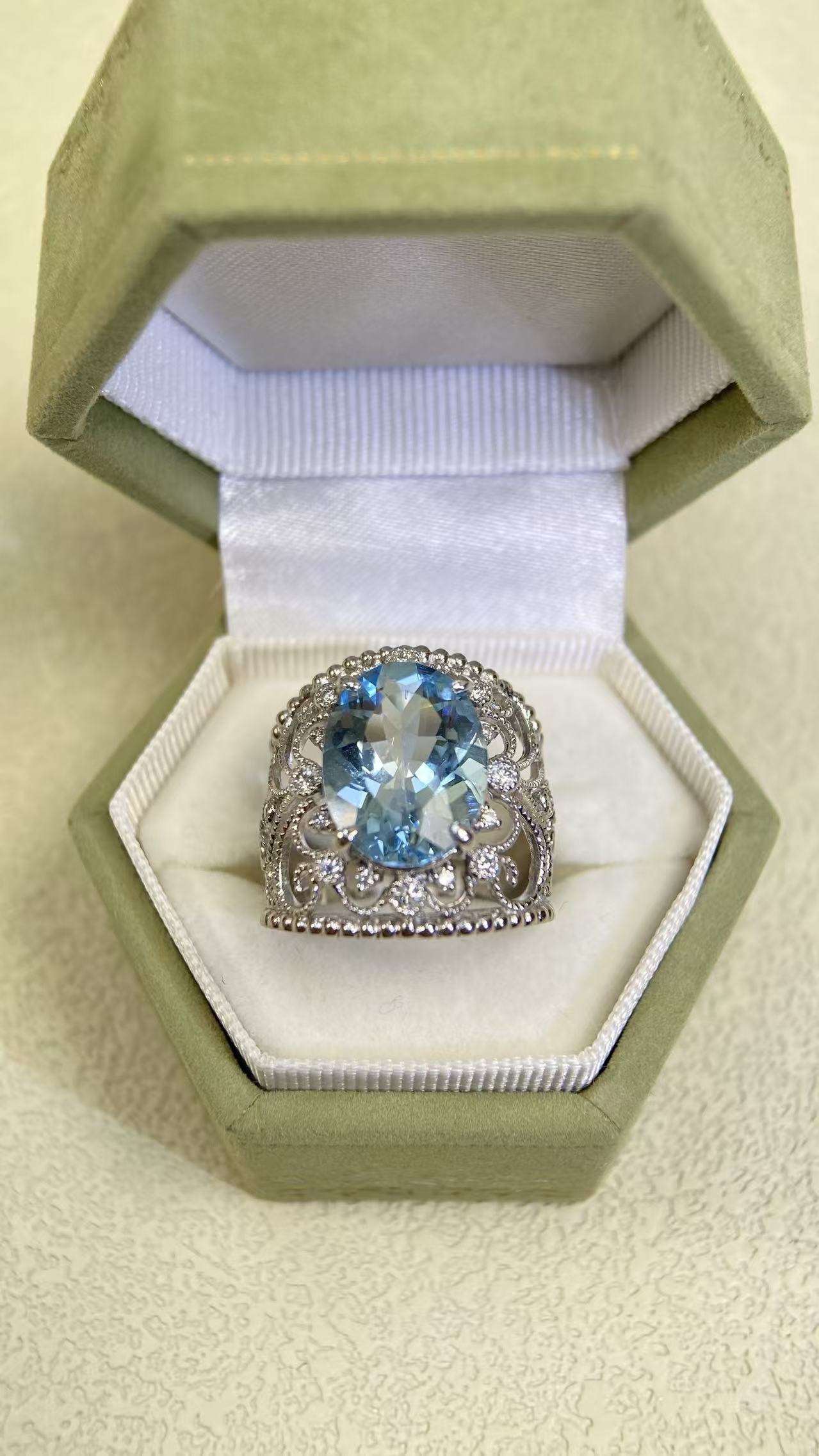 K18 Gold&Aquamarine&Diamond Ring| Aquamarine：4.25ct | Diamonds：0.18ct | Japanese Vintage Estate Jewelry -BSKP3099