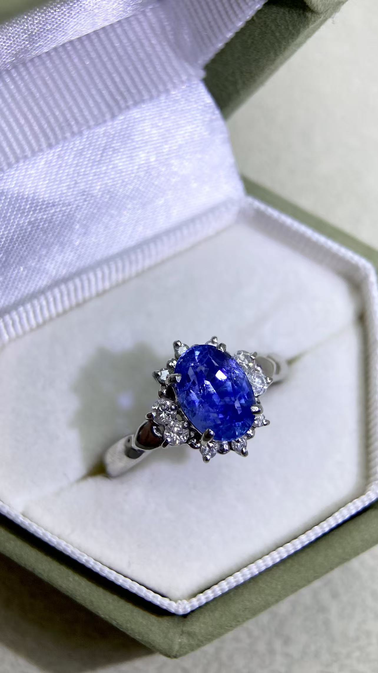 Pt900 Platinum&Sapphire and Diamond Ring | Sapphire 1.99ct | Diamond 0.21ct | Sri Lanka | Japanese Vintage Estate Jewelry-ADAV
