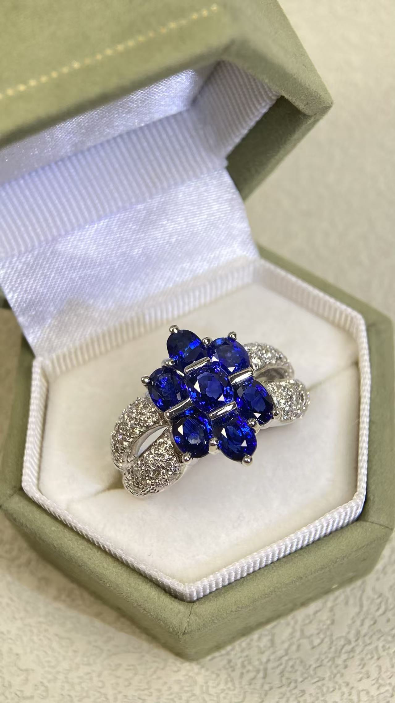 750‰ Gold（18K Gold ）&Sapphire&Diamond Ring| Sapphires：3.83ct | Diamonds：0.63ct | Japanese Vintage Estate Jewelry -BSLE3114