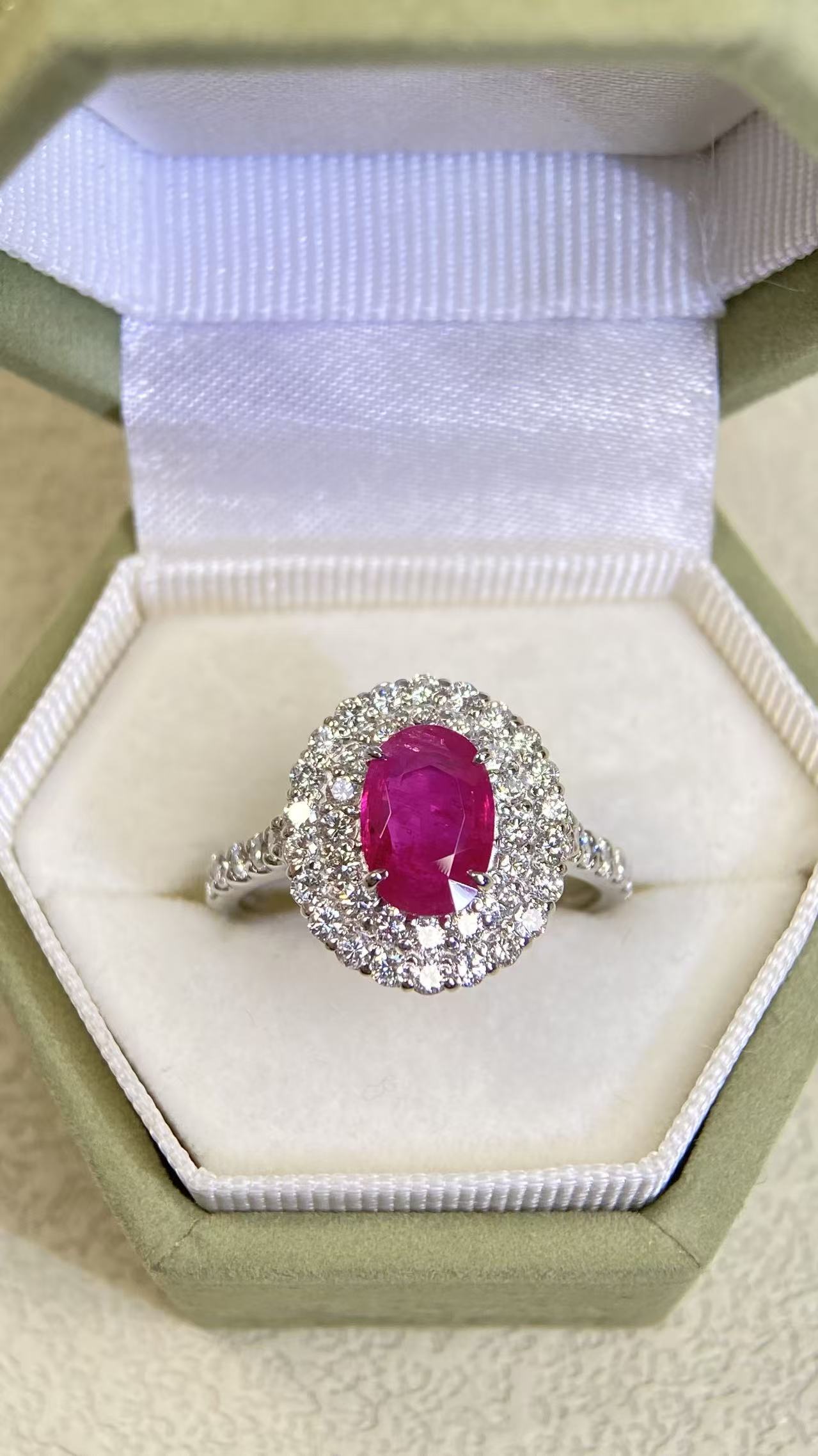 Pt900 Platinum&Ruby&Diamond Ring| Ruby：1.58ct Myanmar-Pigeon’s blood | Diamonds：0.86ct | Japanese Vintage Estate Jewelry -BSKJ3093