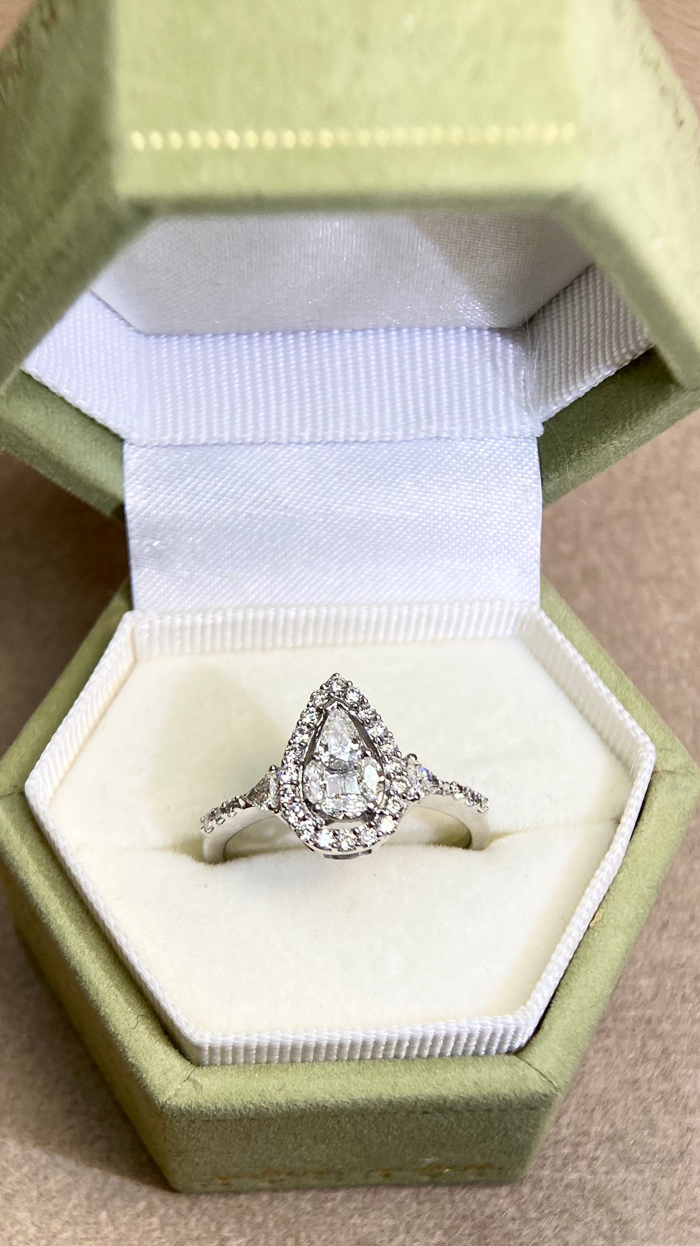 K18ホワイトゴールド＆ダイヤモンドリング｜ダイヤモンド0.65ct｜日本製ヴィンテージエステートジュエリー