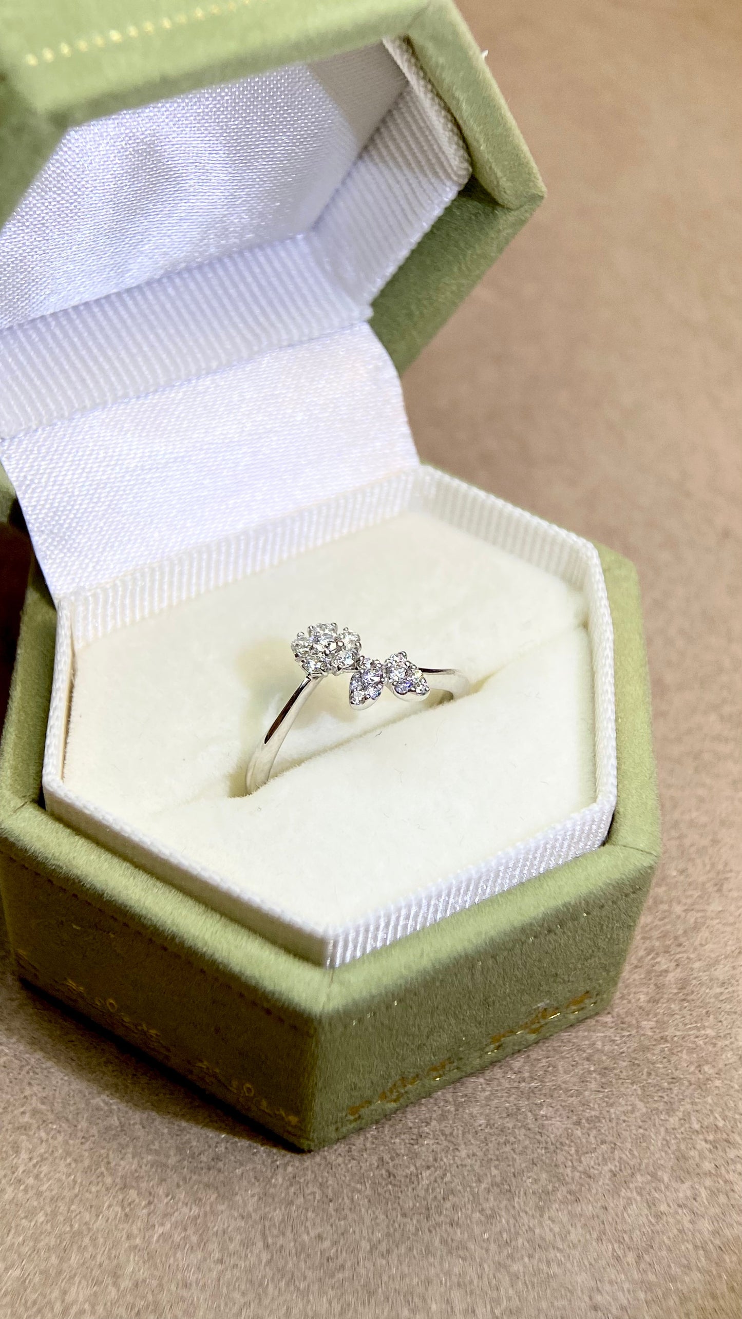 K18ホワイトゴールド＆ダイヤモンドリング｜ダイヤモンド0.18ct｜日本製ヴィンテージエステートジュエリー