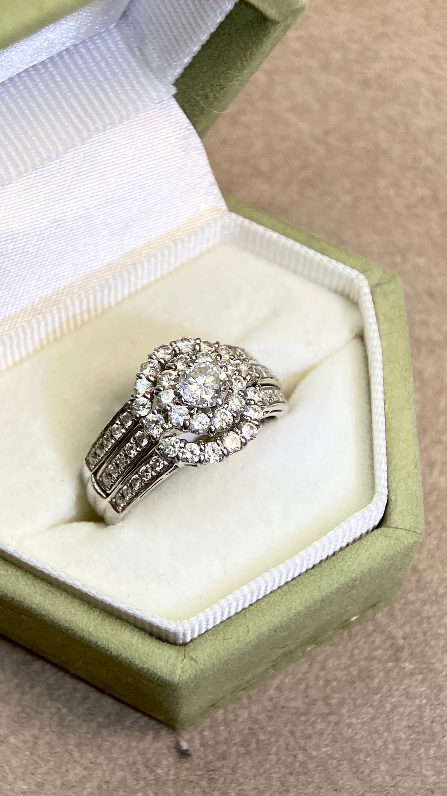 Pt900プラチナ＆ダイヤモンドリング｜ダイヤモンド0.744ct/0.79ct｜ルイ・ヴィトン-VS2｜日本製ヴィンテージエステートジュエリー