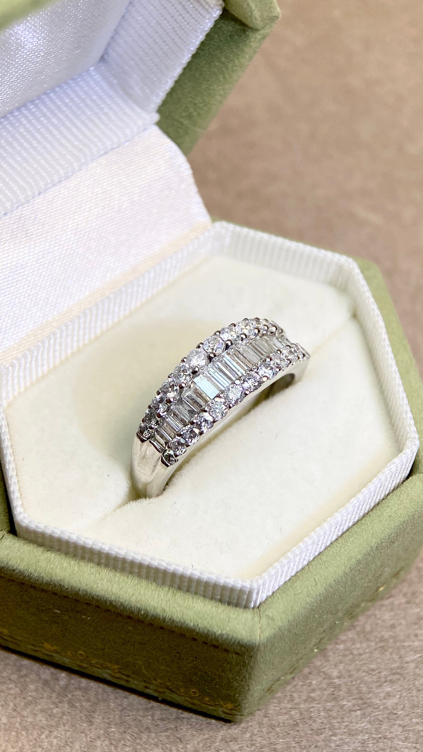 Pt900プラチナ＆ダイヤモンドリング｜ダイヤモンド0.744ct/0.79ct｜ルイ・ヴィトン-VS2｜日本製ヴィンテージエステートジュエリー