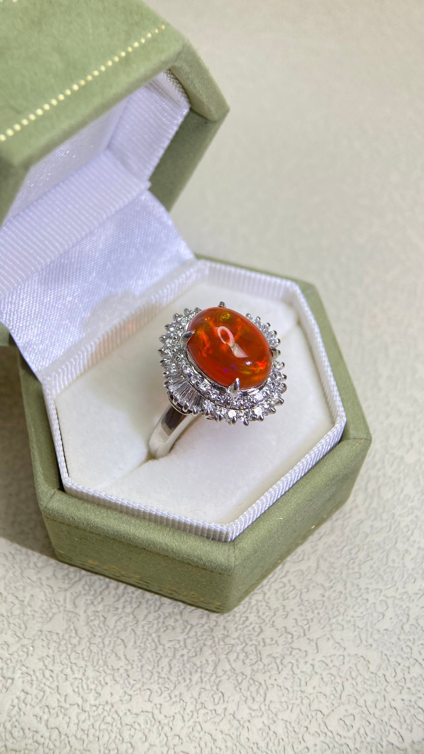 Pt900 Platinum&Opal and Diamond Ring | Opal 3.10ct | Diamond 0.78ct | Japanese Vintage Estate Jewelry-BQZC