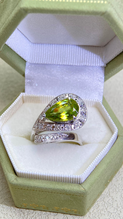 PM900 Platinum&Sphene and Diamond Ring | Sphene 2.60ct | Diamond 0.30ct | Japanese Vintage Estate Jewelry-BRBR