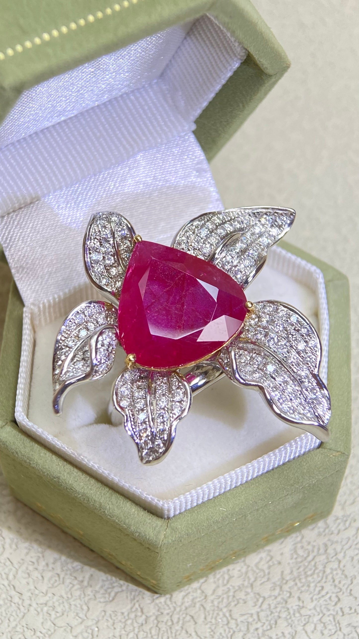 K18 Gold/750&Ruby and Diamond Flower Ring | Ruby 8.54ct | Diamond 1.16ct |Japanese Vintage Estate Jewelry-BQPE