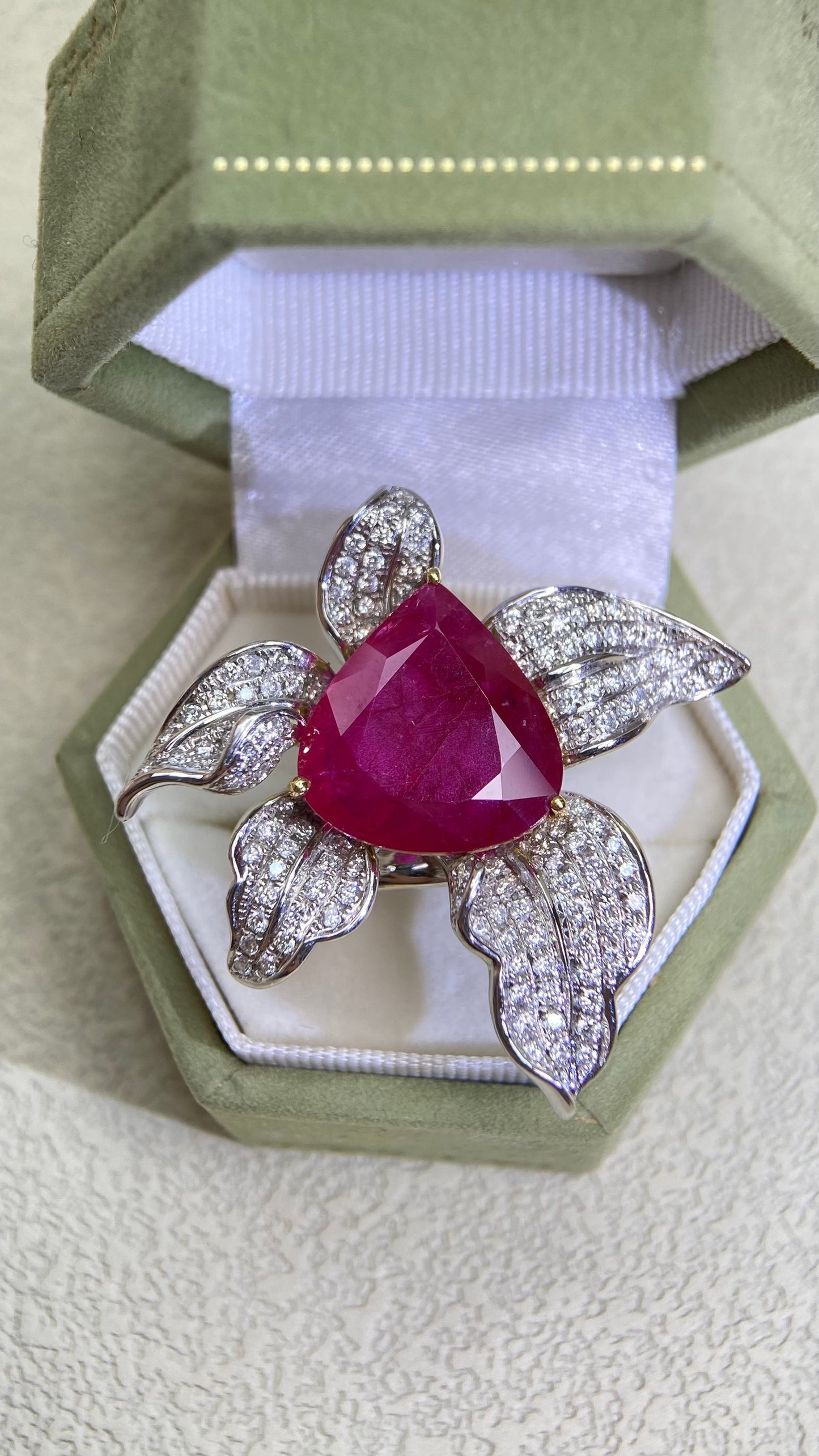 K18 Gold/750&Ruby and Diamond Flower Ring | Ruby 8.54ct | Diamond 1.16ct |Japanese Vintage Estate Jewelry-BQPE