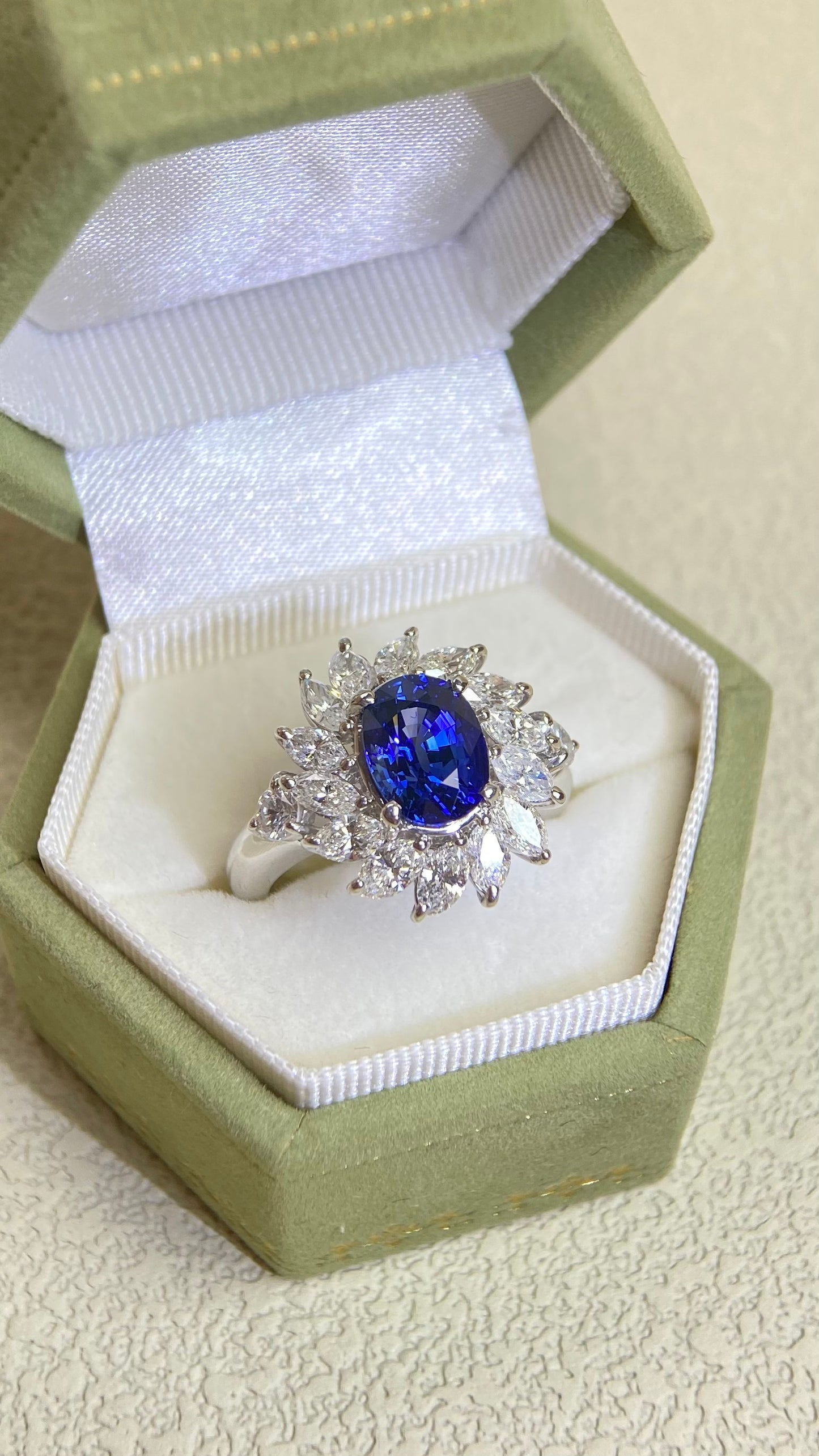 Pt900プラチナ＆サファイア＆ダイヤモンドリング｜サファイア2.70カラット｜ダイヤモンド1.85カラット｜スリランカ産ロイヤルブルー｜日本製ヴィンテージエステートジュエリー-BPZM