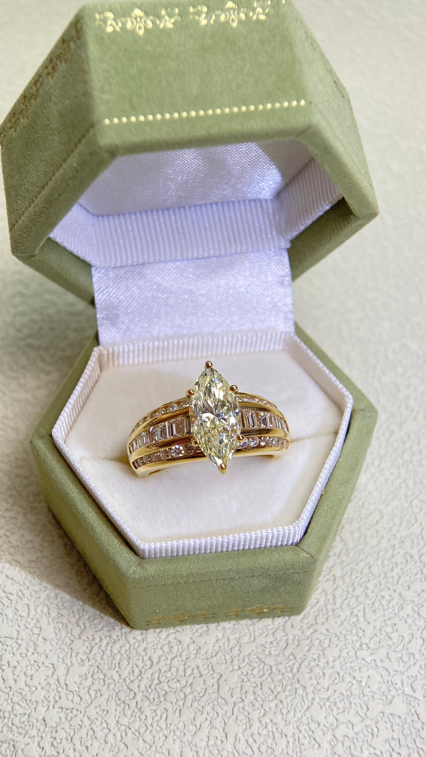 18K/750 Gold&Diamond Ring |  Diamond2.390ct | Diamond 1.50ct | Japanese Vintage Estate Jewelry-XMJH