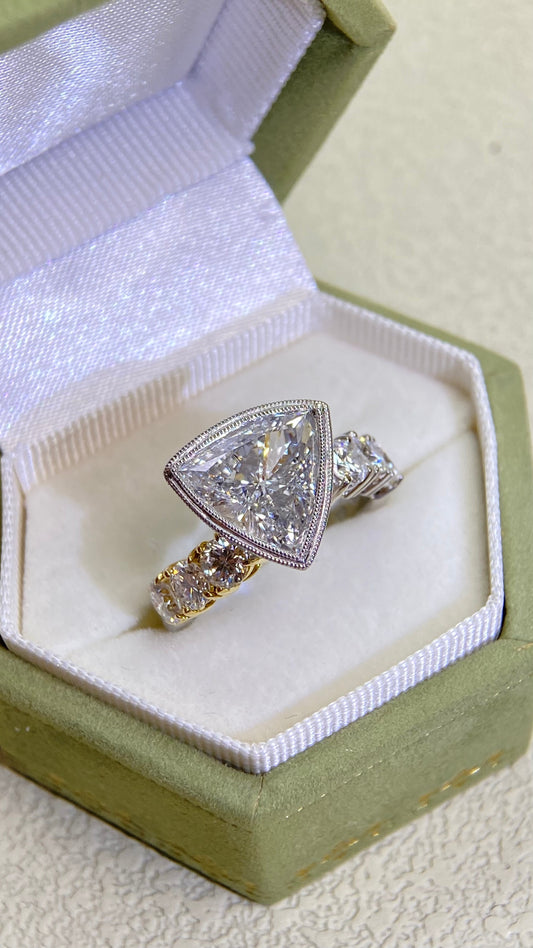 K18Gold/Pt900 Platinum&Diamond Ring | Diamond 3.007ct | Diamond 1.06ct | Japanese Vintage Estate Jewelry-BOXQ