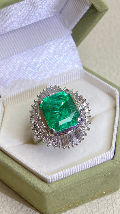 Pt900 Platinum& Emerald  and Diamond Ring | Emerald  4.82ct | Diamond 1.01ct | Colombia Muzo Green |Japanese Vintage Estate Jewelry-BIIU