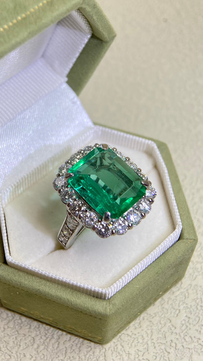 Pt950 Platinum&Emerald and Diamond Ring | Emerald 5.31ct | Diamond 2.39ct | Japanese Vintage Estate Jewelry-BPSI