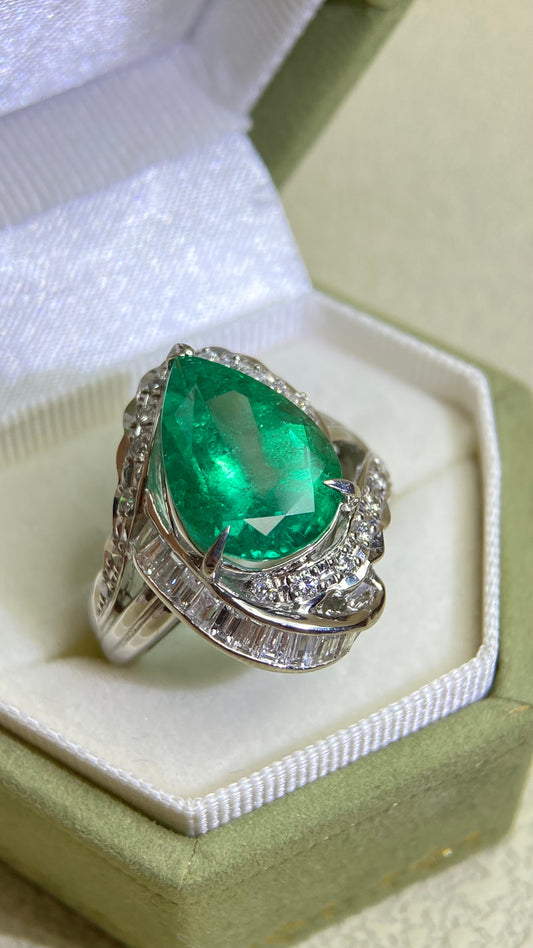 Pt900 Platinum&Emerald and Diamond Ring | Emerald 4.82ct | Diamond 0.78ct | Colombia | Japanese Vintage Estate Jewelry-BBHC