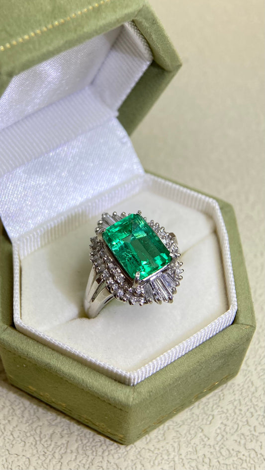 Pt900 Platinum&Emerald and Diamond Ring | Emerald 3.72ct | Diamond 0.76ct | Japanese Vintage Estate Jewelry-BGAT
