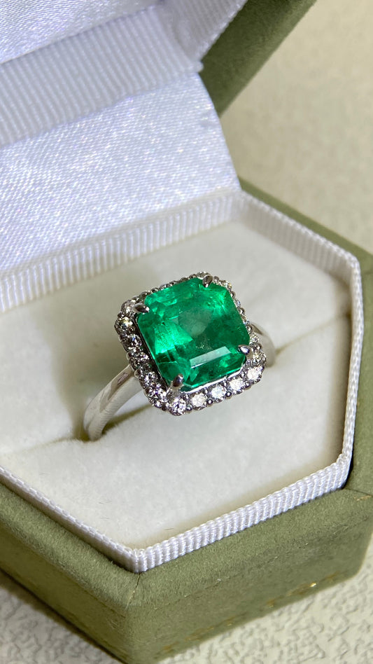 Pt900 Platinum&Emerald and Diamond Ring | Emerald 3.22ct | Diamond 0.36ct | Japanese Vintage Estate Jewelry-BBZO