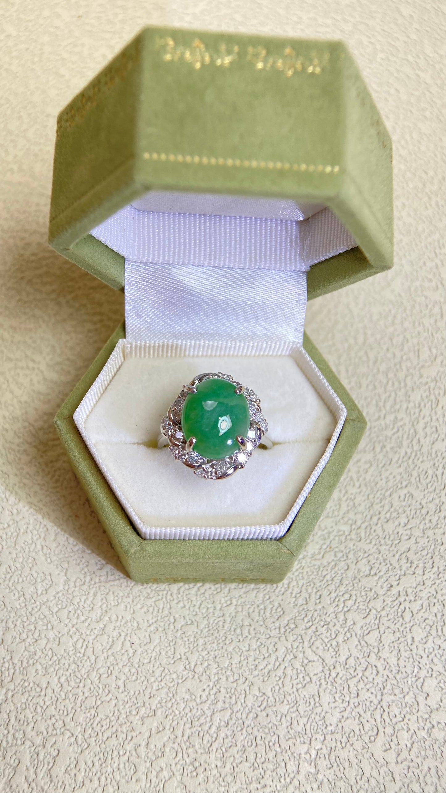 Pt900 Platinum&Jadeite and Diamond Ring | Jadeite 4.00ct | Diamond 0.45ct | Japanese Vintage Estate Jewelry-BPLS