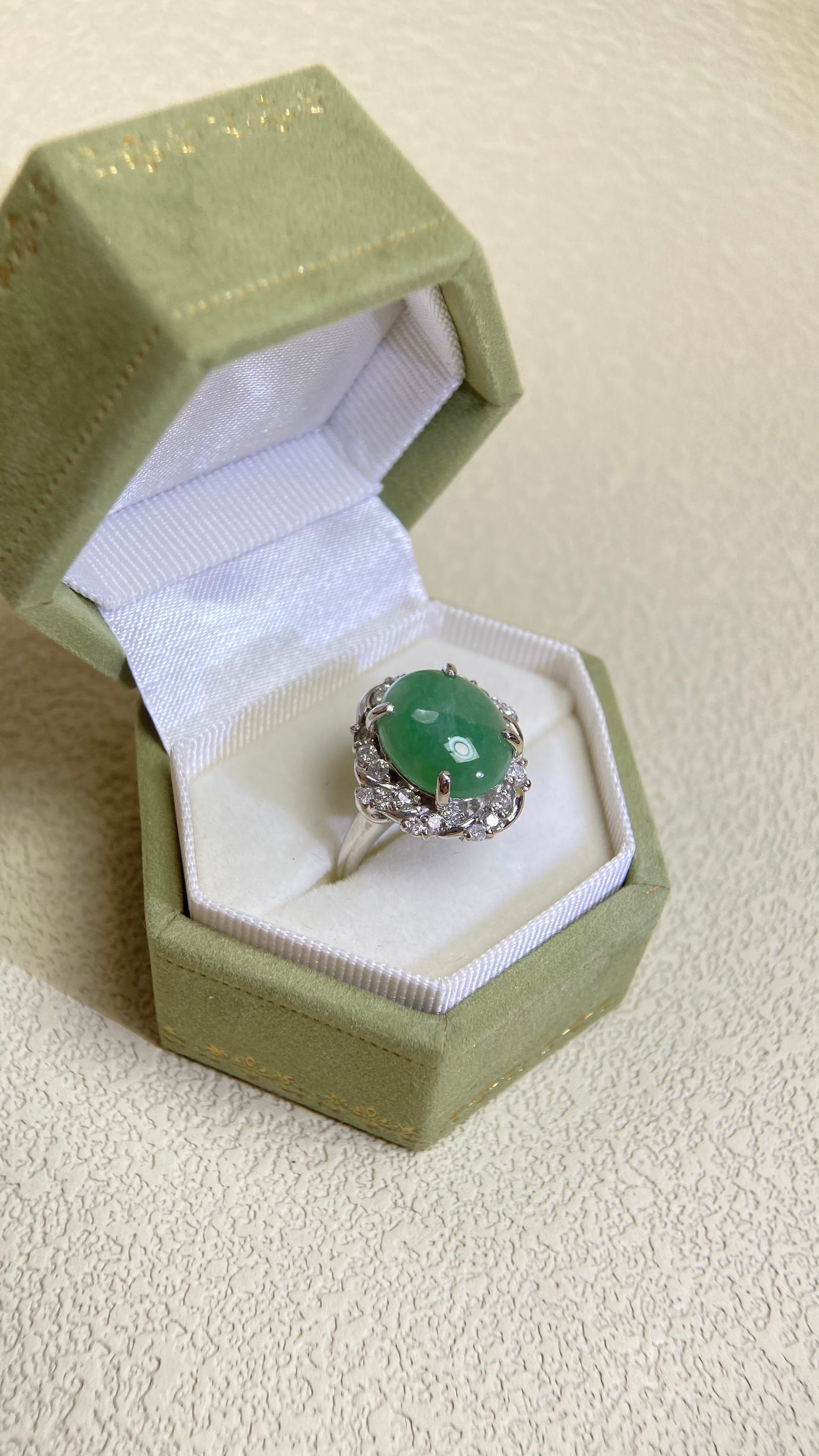 Pt900 Platinum&Jadeite and Diamond Ring | Jadeite 4.00ct | Diamond 0.45ct | Japanese Vintage Estate Jewelry-BPLS