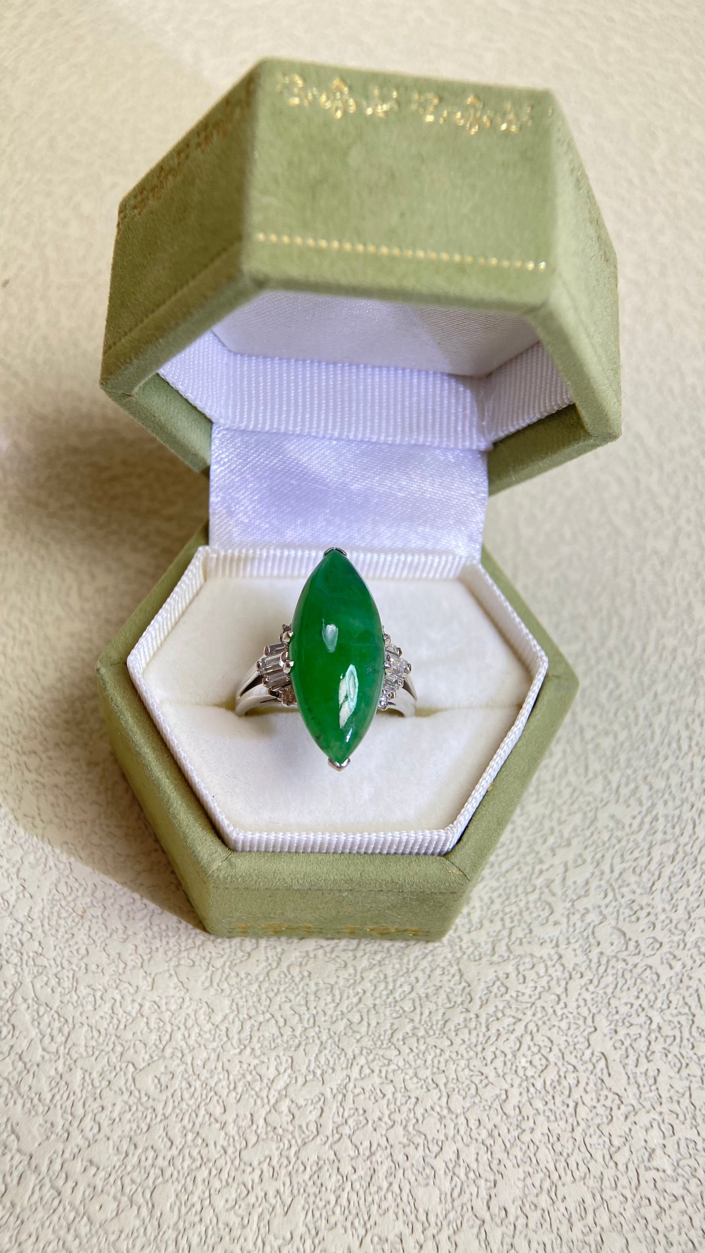 Pt900 Platinum&Jadeite and Diamond Ring | Jadeite 6.88ct | Diamond 0.43ct | Japanese Vintage Estate Jewelry-BPSF