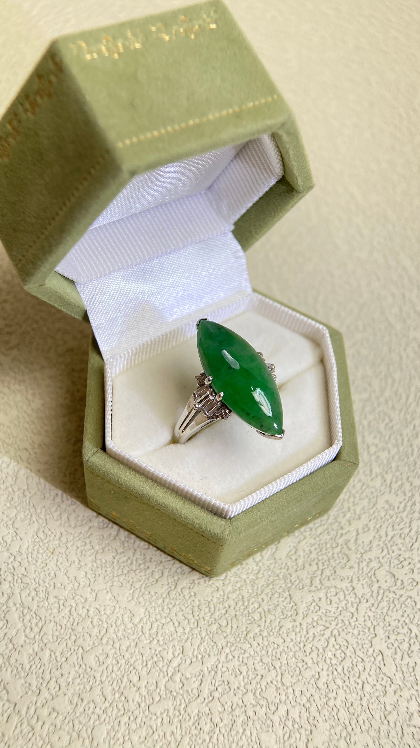 Pt900 Platinum&Jadeite and Diamond Ring | Jadeite 6.88ct | Diamond 0.43ct | Japanese Vintage Estate Jewelry-BPSF