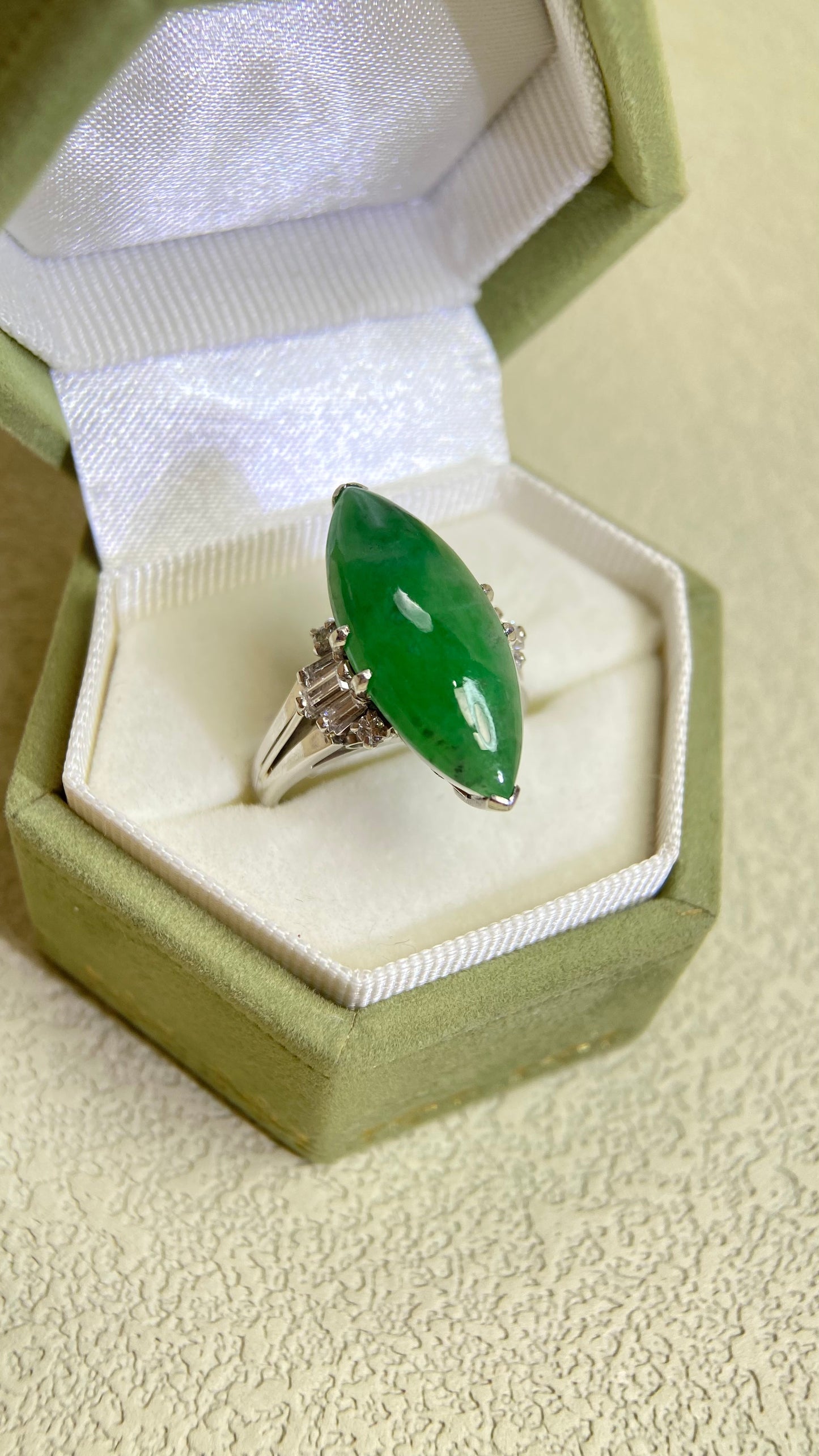 Pt900 Platinum&Jadeite and Diamond Ring | Jadeite 6.88ct | Diamond 0.43ct | Japanese Vintage Estate Jewelry-BPSF
