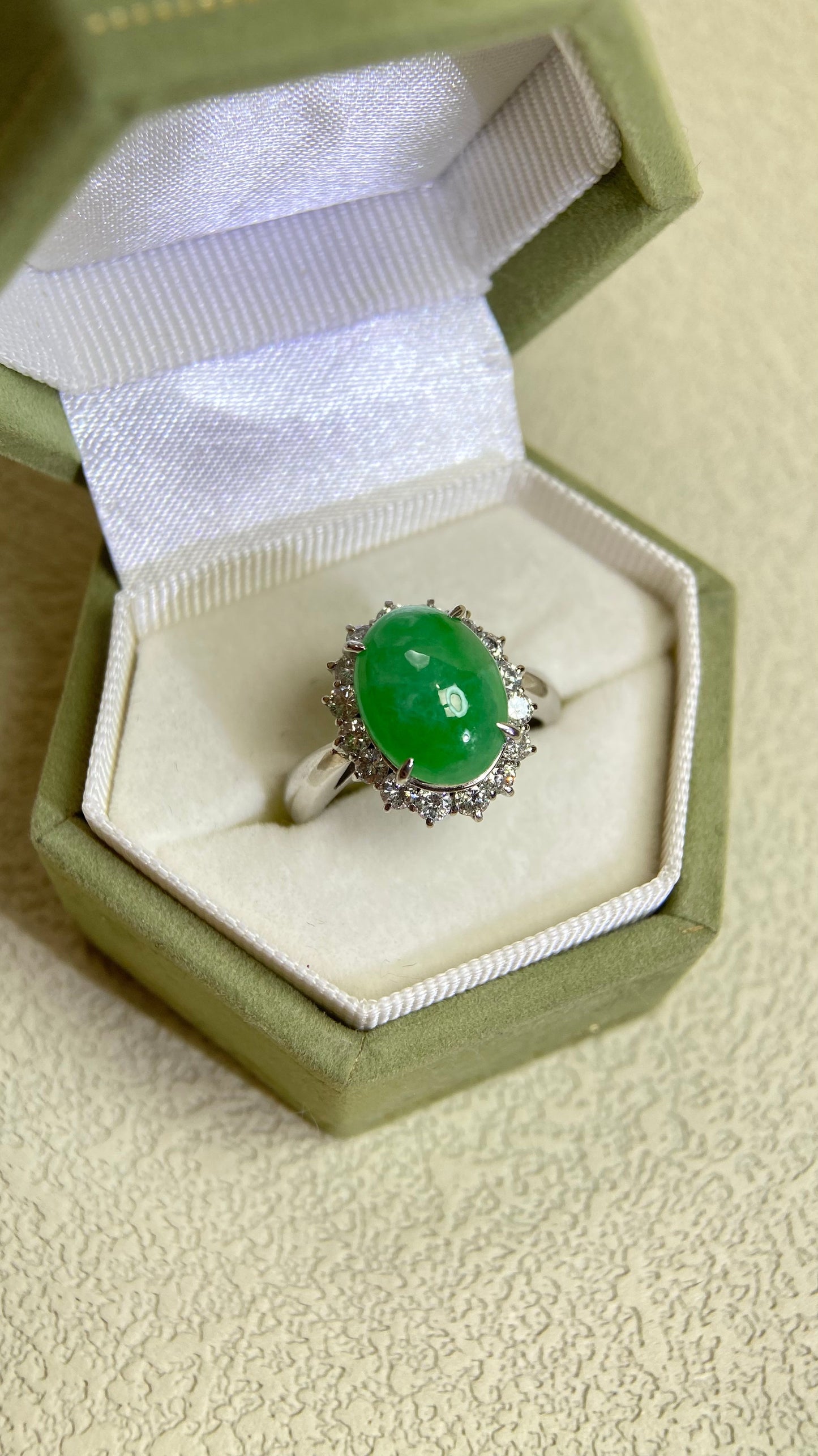 Pt900 Platinum&Jadeite and Diamond Ring | Jadeite |  Diamond 0.64ct | Japanese Vintage Estate Jewelry-BPXF