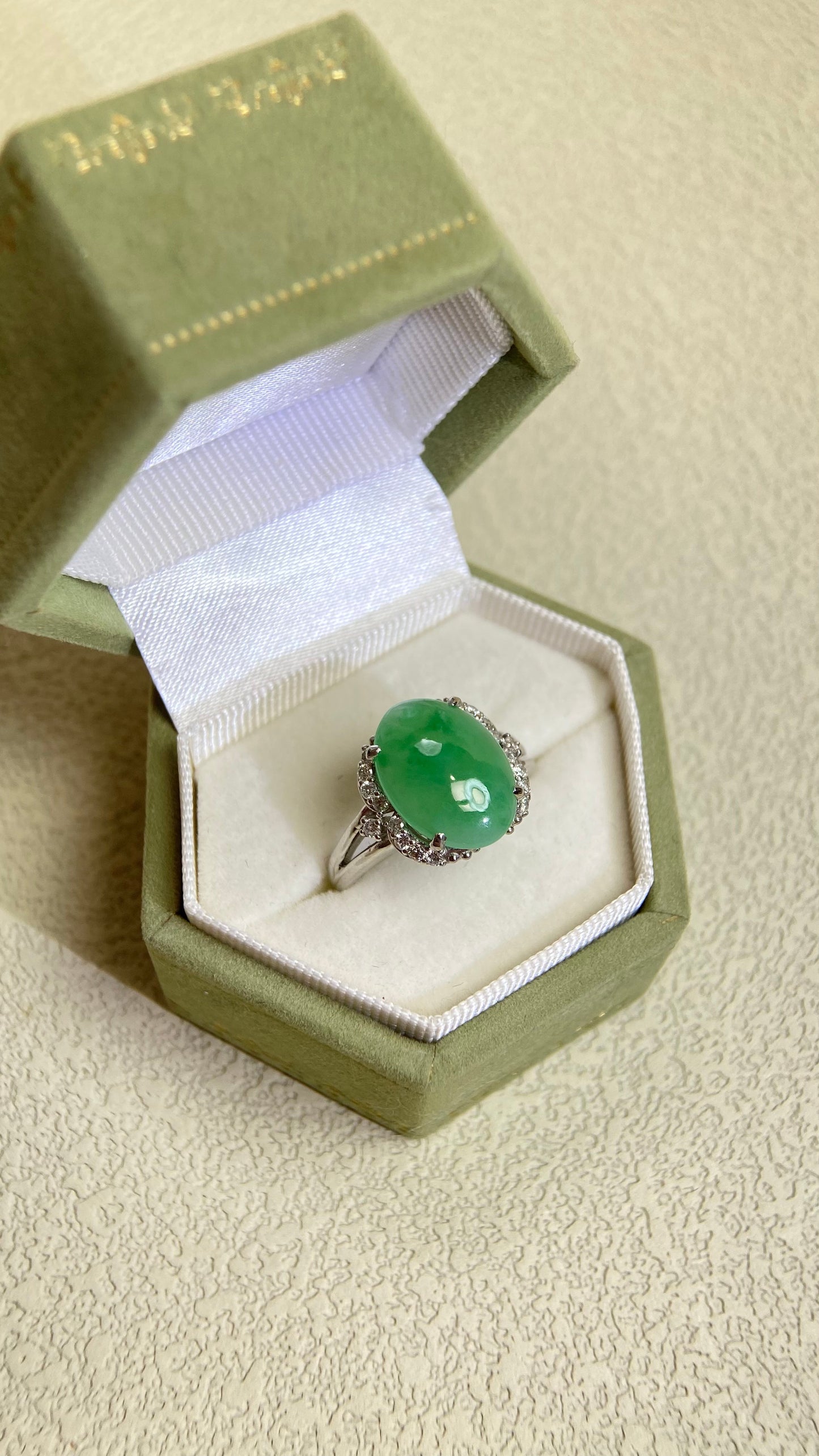 Pt900 Platinum&Jadeite and Diamond Ring | Jadeite 3.40ct | Diamond 0.20ct | Japanese Vintage Estate Jewelry-BHKQ