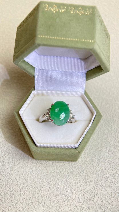 Pt900 Platinum&Jadeite and Diamond Ring | Jadeite 5.325ct | Diamond 0.33ct | Japanese Vintage Estate Jewelry-BOXS