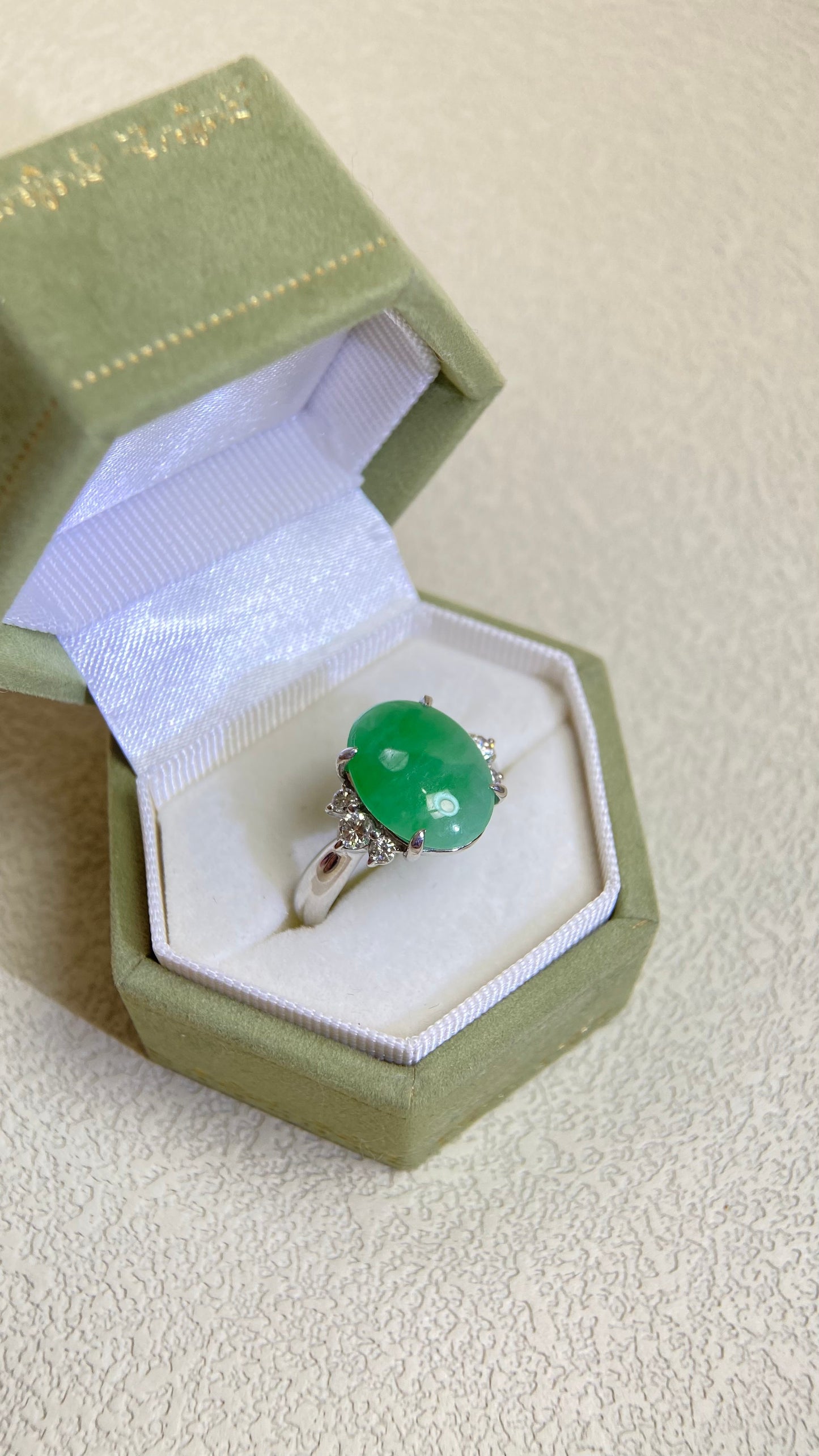 Pt900 Platinum&Jadeite and Diamond Ring | Jadeite 5.325ct | Diamond 0.33ct | Japanese Vintage Estate Jewelry-BOXS