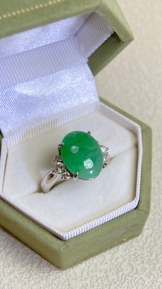 Pt900 Platinum&Jadeite and Diamond Ring | Jadeite 5.325ct | Diamond 0.33ct | Japanese Vintage Estate Jewelry-BOXS