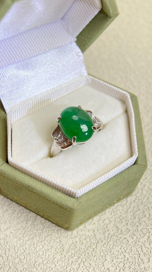 Pt900 Platinum&Jadeite and Diamond Ring | Jadeite 3.82ct | Diamond 0.18ct | Japanese Vintage Estate Jewelry-BOWZ
