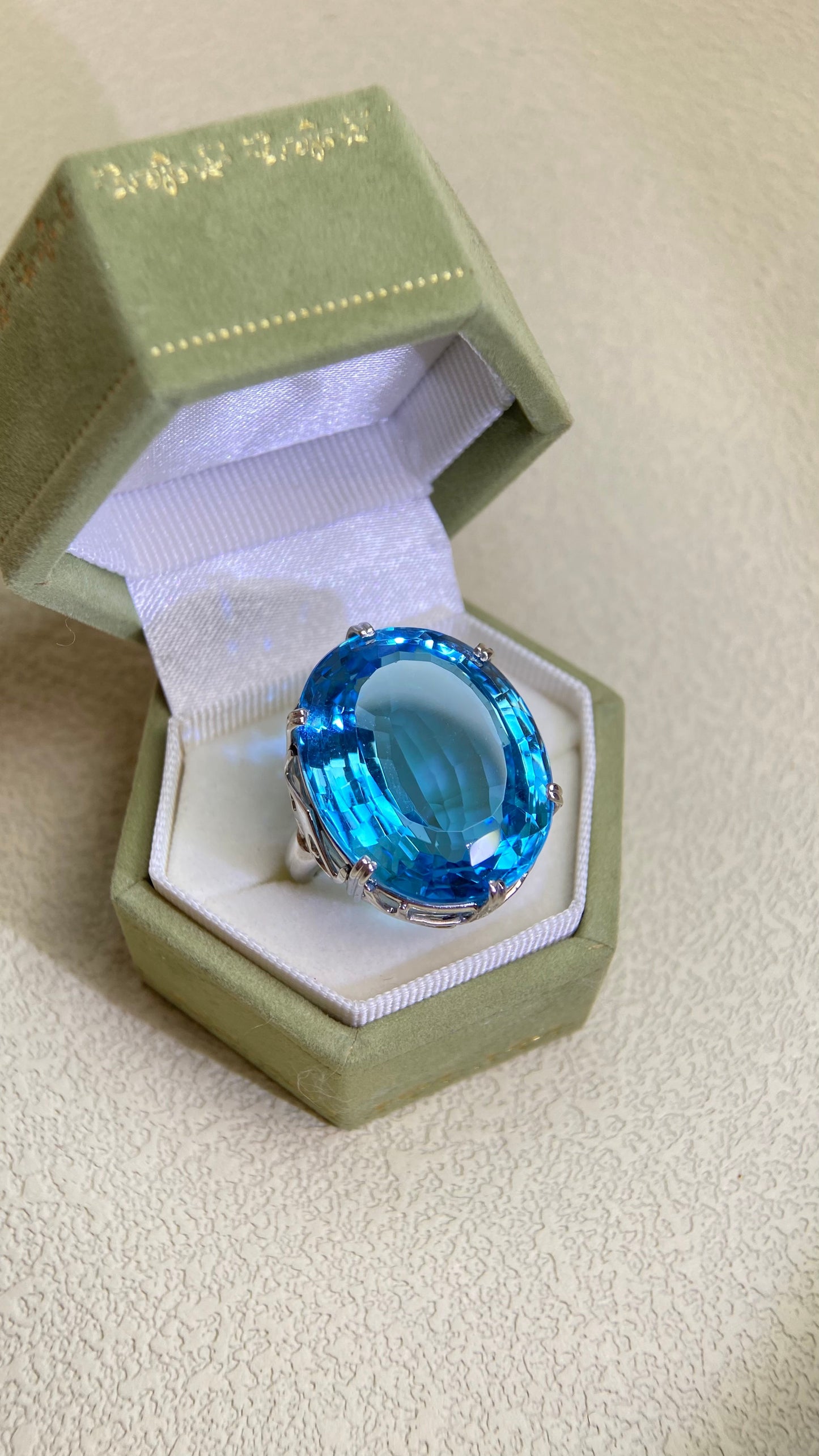 Pt900プラチナ＆ブルートパーズ＆ダイヤモンドリング｜ブルートパーズ 46.14カラット｜ダイヤモンド｜日本製ヴィンテージエステートジュエリー-BPXV