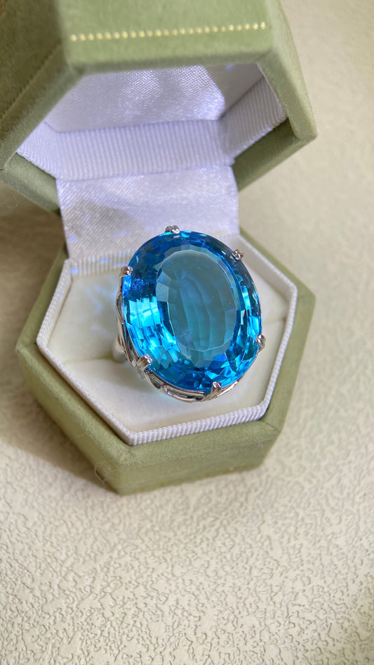 Pt900 Platinum&Blue Topaz and Diamond Ring |Blue Topaz 46.14ct | Diamond | Japanese Vintage Estate Jewelry-BPXV