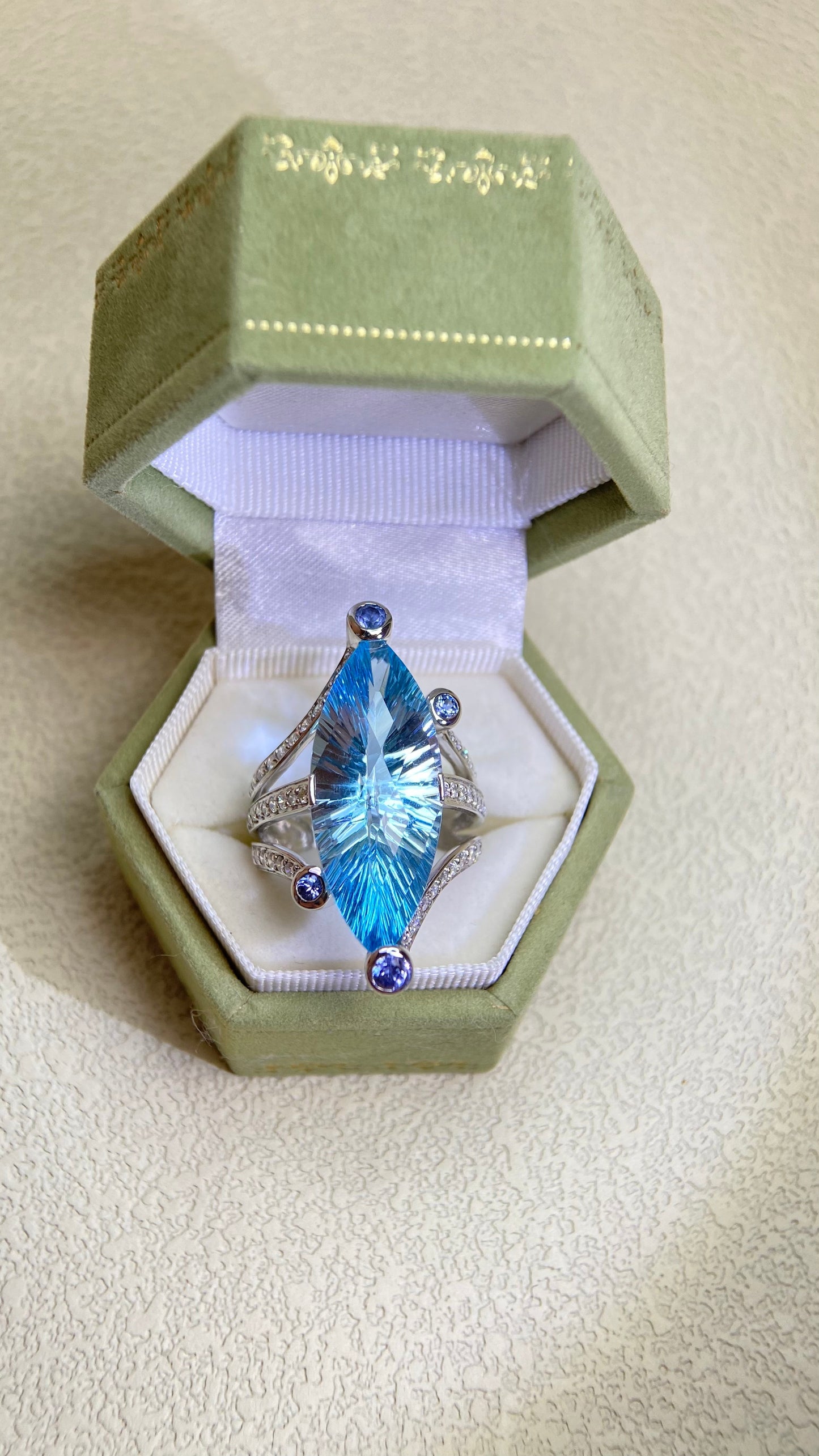 K18 Gold&Blue Topaz and Diamond Ring | Japanese Vintage Estate Jewelry-BONG