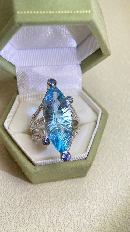K18 Gold&Blue Topaz and Diamond Ring | Japanese Vintage Estate Jewelry-BONG