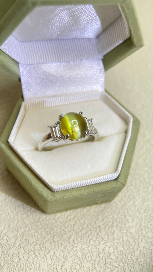 Pt900 Platinum&Cat's Eye Chrysoberyl and Diamond Ring | Honey Color| Cat's Eye Chrysoberyl 4.18ct | Diamond 0.55ct | Japanese Vintage Estate Jewelry-BJJX