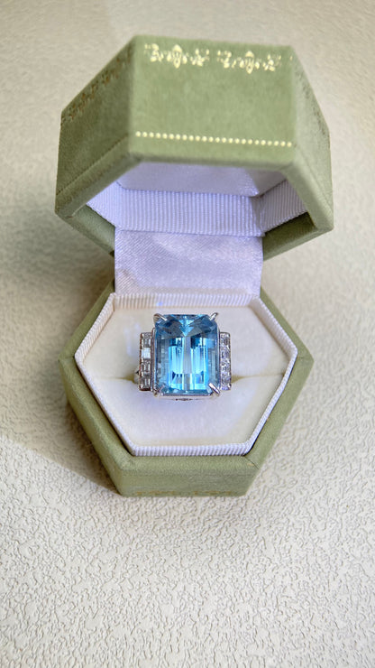 Pt900 Platinum& Aquamarine and Diamond Ring | Aquamarine 10.01ct | Diamond 0.46ct | Japanese Vintage Estate Jewelry-BPSZ