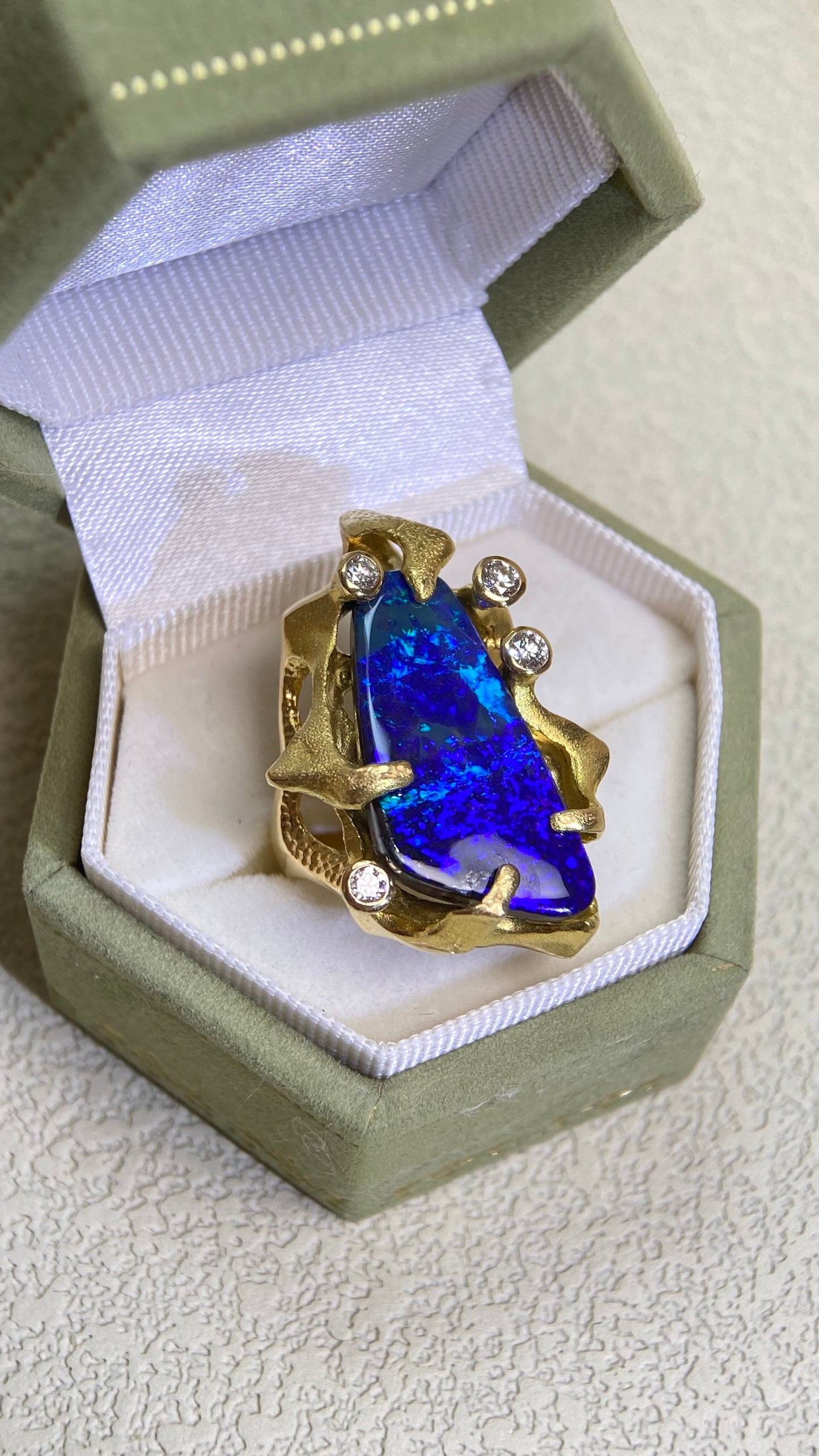 K18ゴールド＆ボルダーオパール＆ダイヤモンドリング｜ボルダーオパール 10.05ct｜ダイヤモンド 0.22ct｜日本製ヴィンテージエステートジュエリー-BKUP